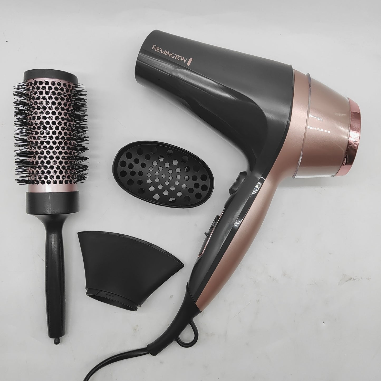 Remington Haartrockner Haarschneider Ionen Haarbürste mit 2 Aufs