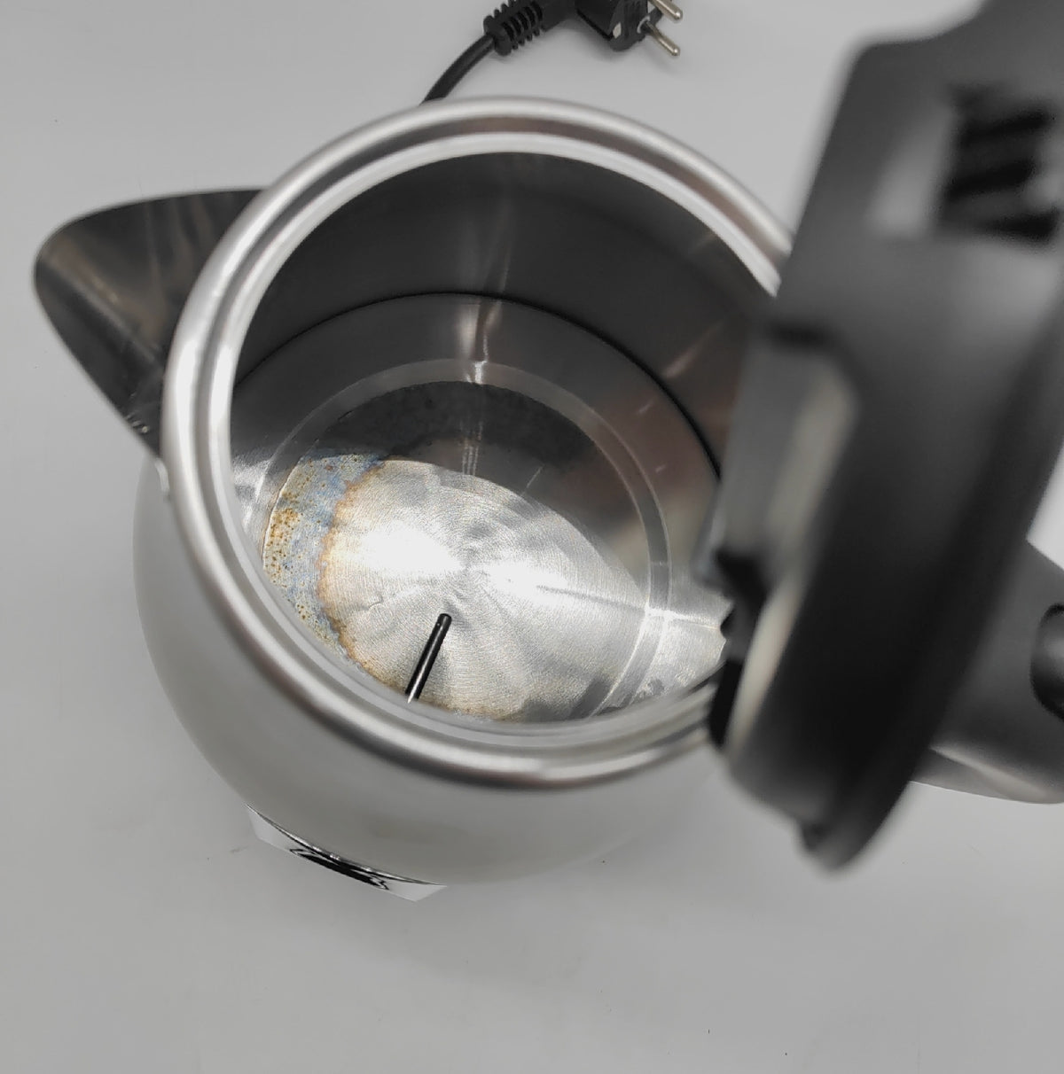 huslog Retro Edelstahl Wasserkocher 17 Liter 2200 Watt Temperaturanzeige Schnellkochfunktion kabellos automatische Abschaltung 360 Grad Basis Silber