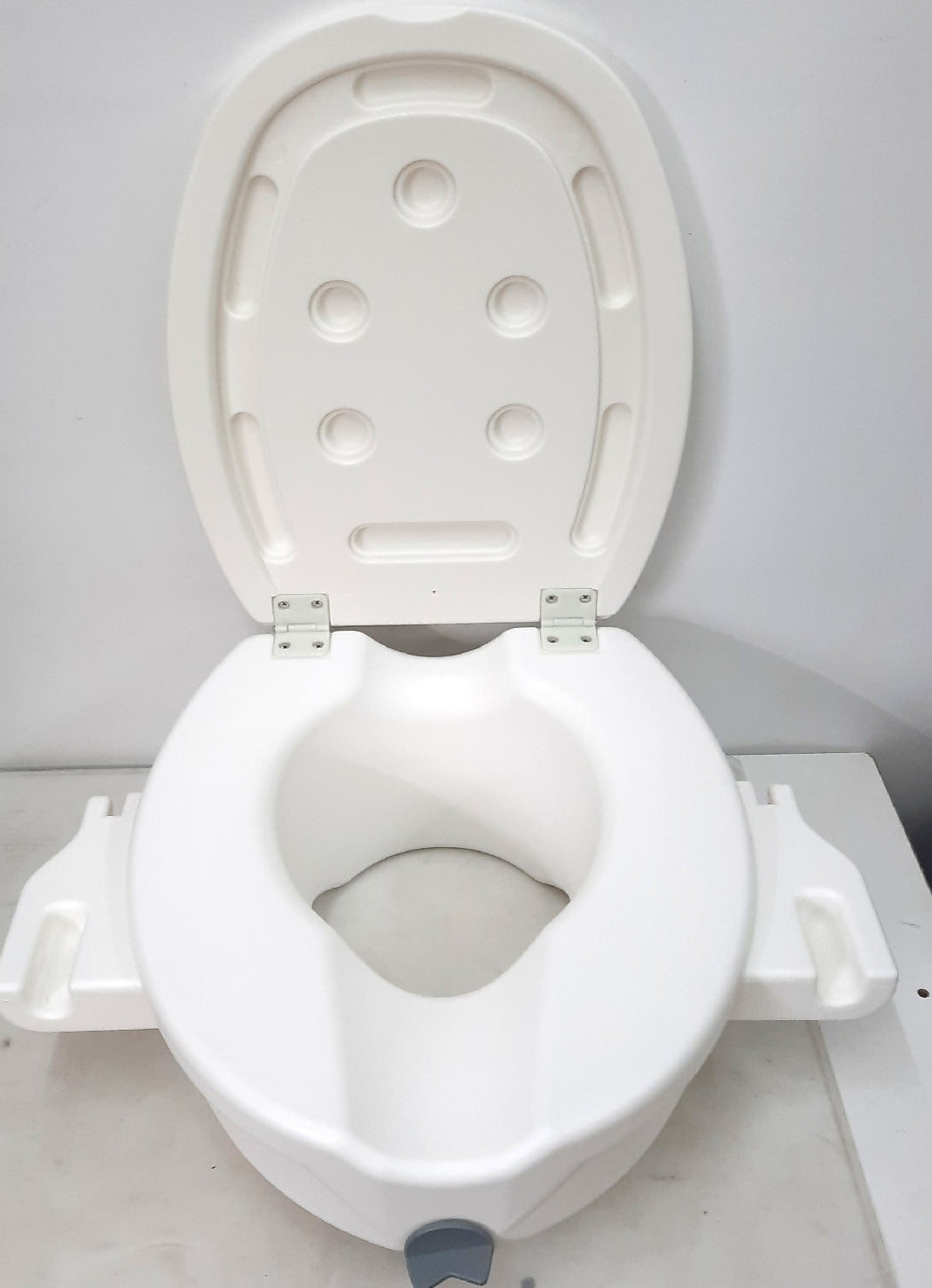 Mobiclinic Toilettensitzerhöhung Seniorenhilfen Guadiana WC Sitzerhöhung klapp
