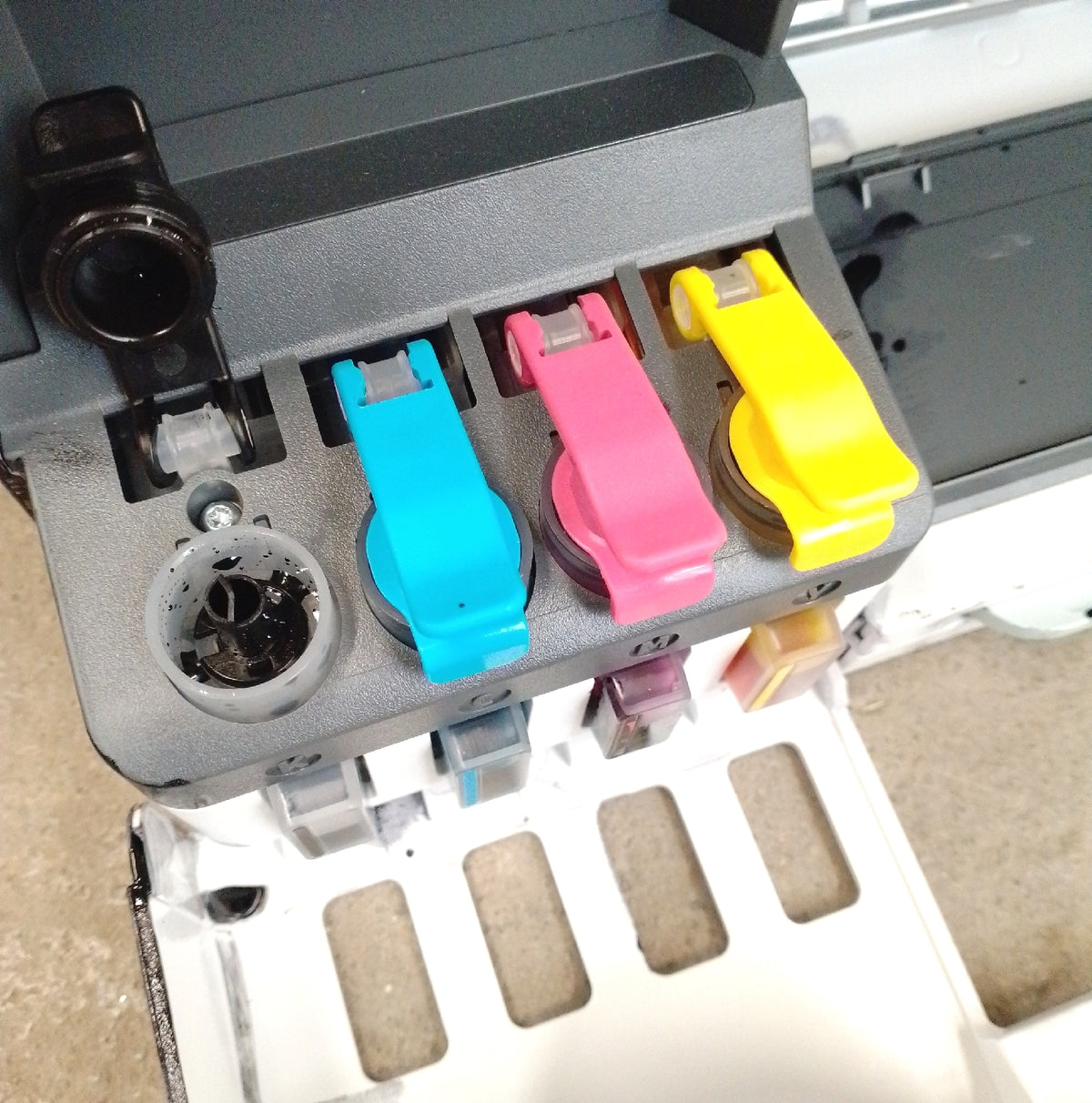 HP Multifunktionsdrucker Smart Tank 5108 Defekt schwarze Tinte ausgelaufen