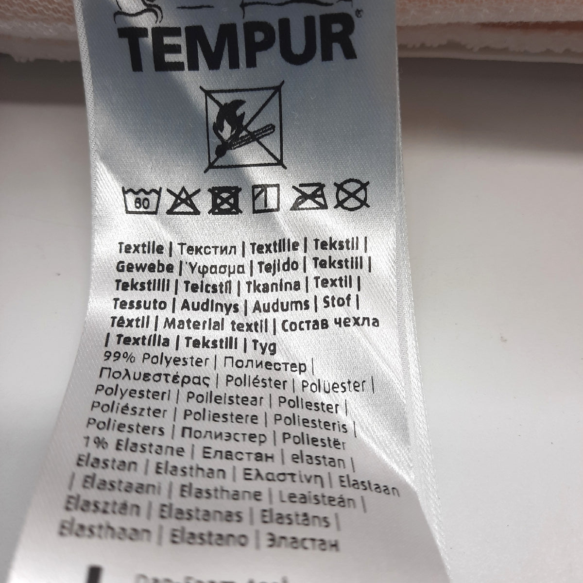TEMPUR Schlafkissen Schlafzimmer Symphony Memory Foam ergonomisch Nackenstütze Fleck