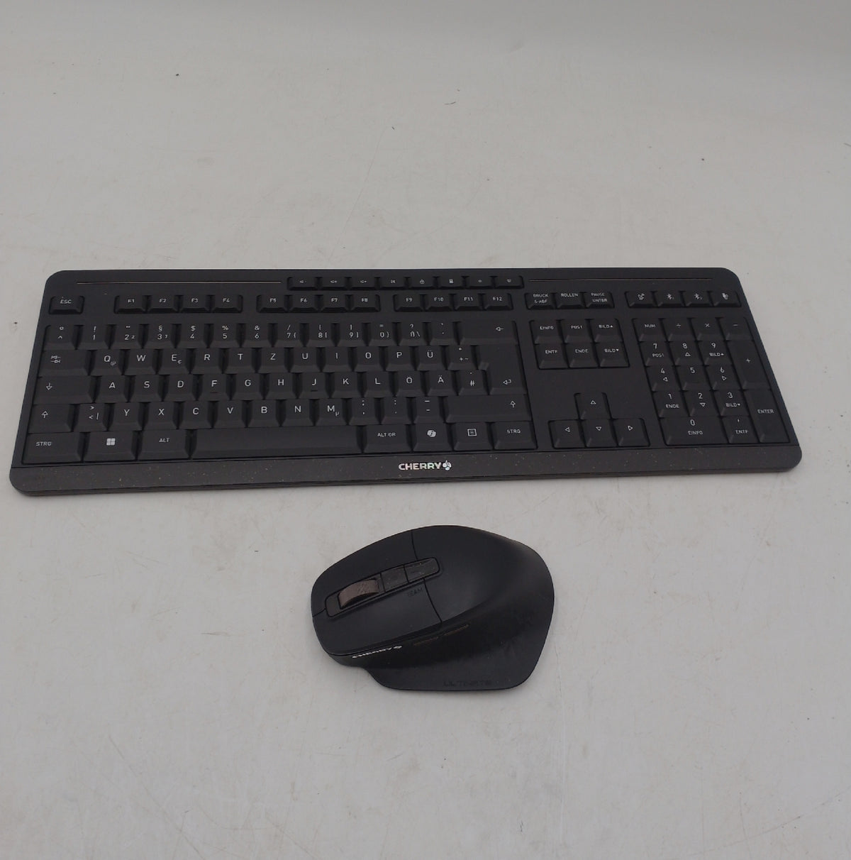 CHERRY Stream Desktop Kabellose Tastatur Maus Deutsch QWERTZ Schwarz ohne Dongle und