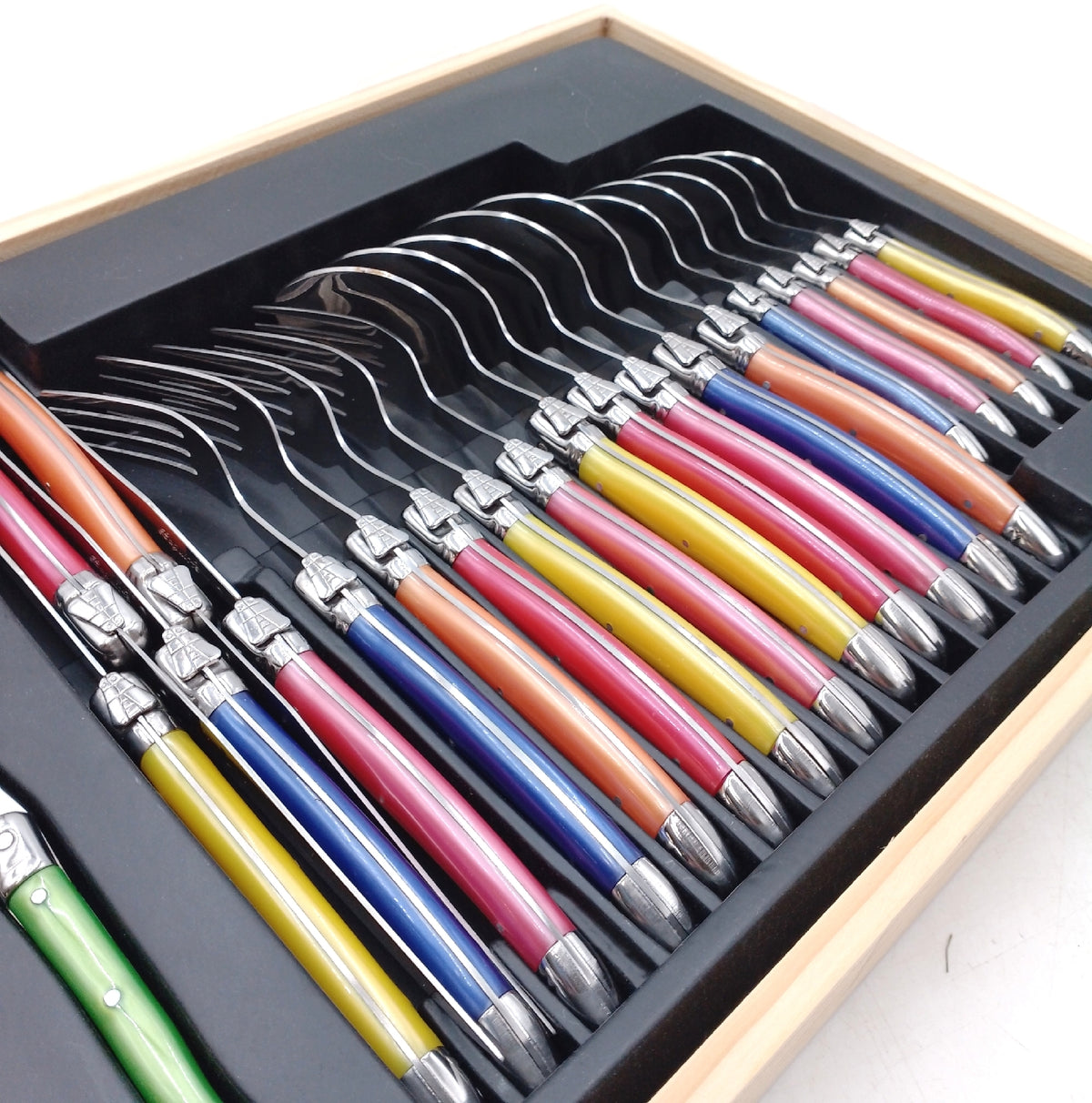 Pradel Besteckset Besteck Laguiole I7214P pastellfarben elegant stilvoll für