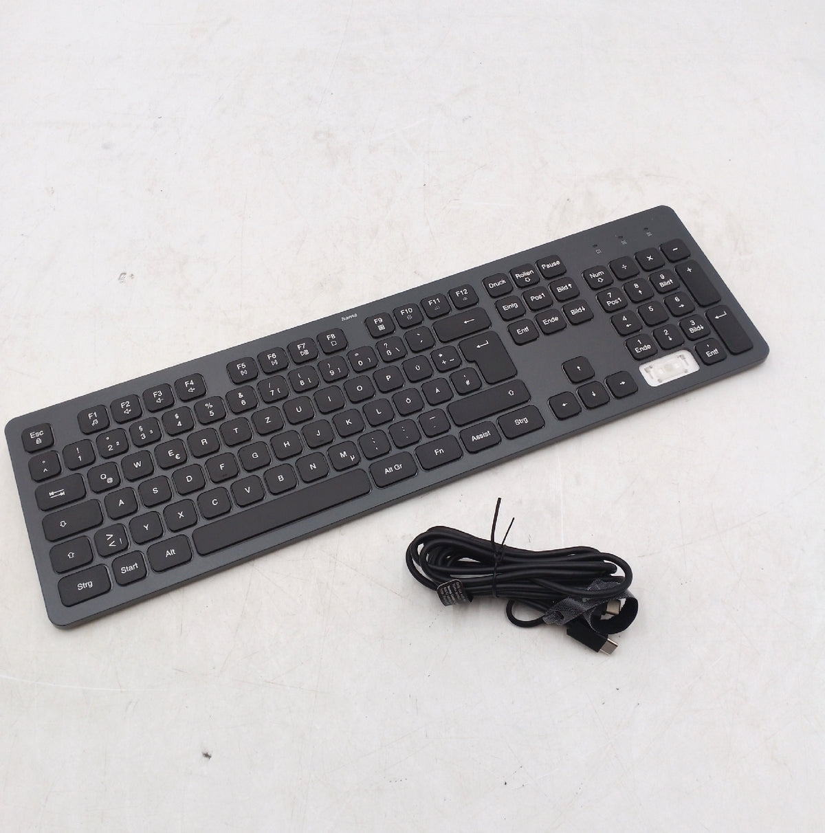 Hama Tastatur kabelgebunden USB beleuchtet Scissortasten eine Taste fehlt