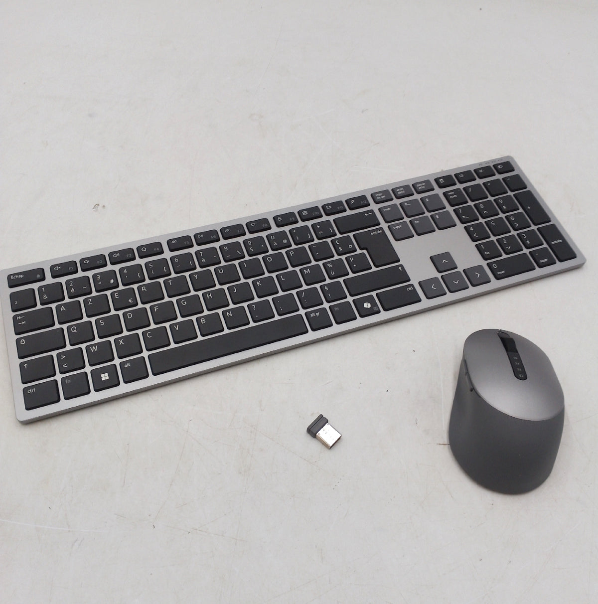 Dell Tastatur und Maus Set Computer Zubehör KM7321W Kabellos Mehrgeräte Unterstützung French Azerty