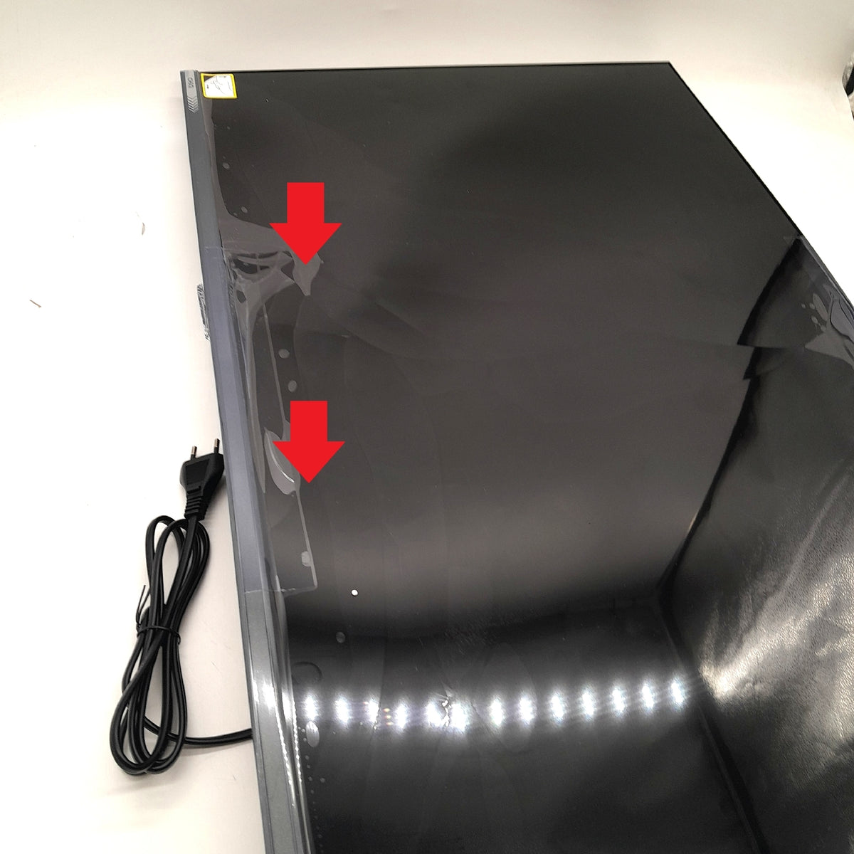 CHiQ 40 Zoll FHD QLED Pro Smart Google TV Defekt Displaybruch Fernbed