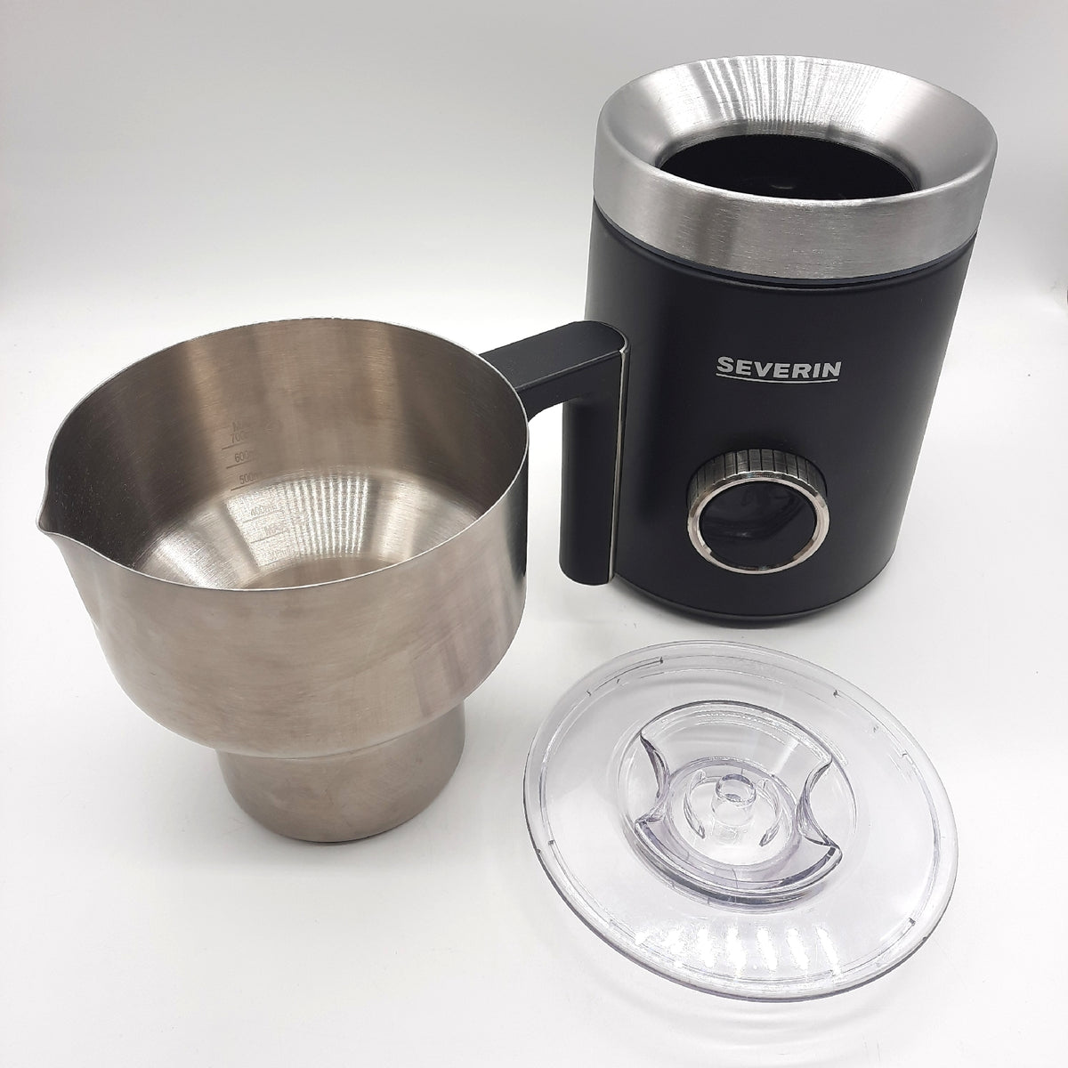 SEVERIN SPUMA 700 Plus Induktions-Milchaufschäumer, 13 Programme, OLED-Display, LED-Lichtring mit Statusanzeige, einfache Reinigung, Barista-Ausgusszotte, Edelstahl-gebürstet, schwarz, SM 3587
