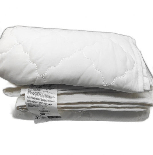 sleepling Bambus Bettdecke 135x200 cm leichte atmungsaktive Sommerdecke weich und angenehm