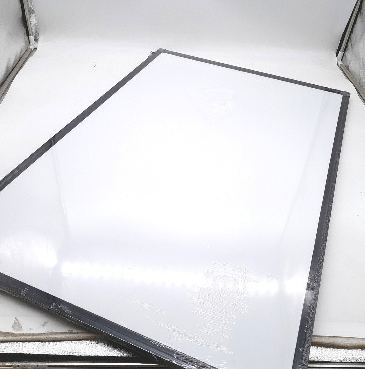 XIWODE magnetisches Whiteboard 90x60 große Magnettafel mit Delle auf der Vorderseite
