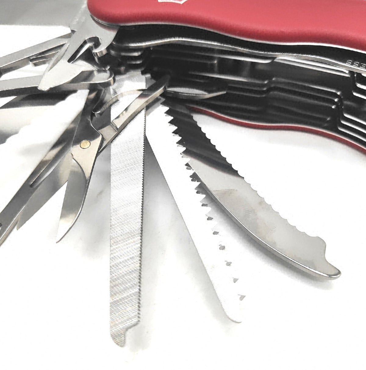 Victorinox Champ XL Schweizer Taschenmesser 31 Funktionen multifunktional robust vielseitig