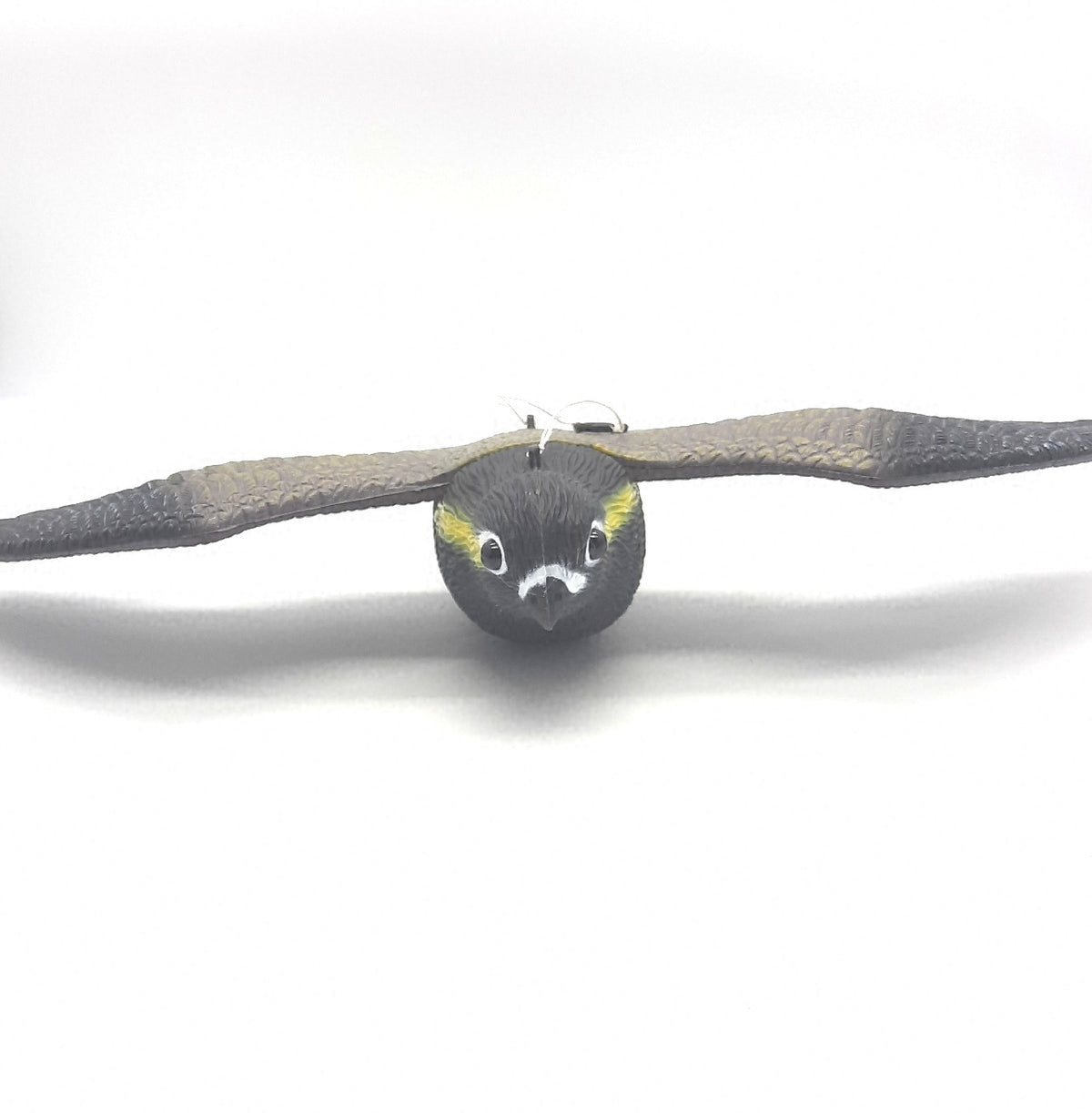 Relaxdays Vogelschreck Falke fliegender Greifvogel Vogelscheuche Raubvogel Gartendeko