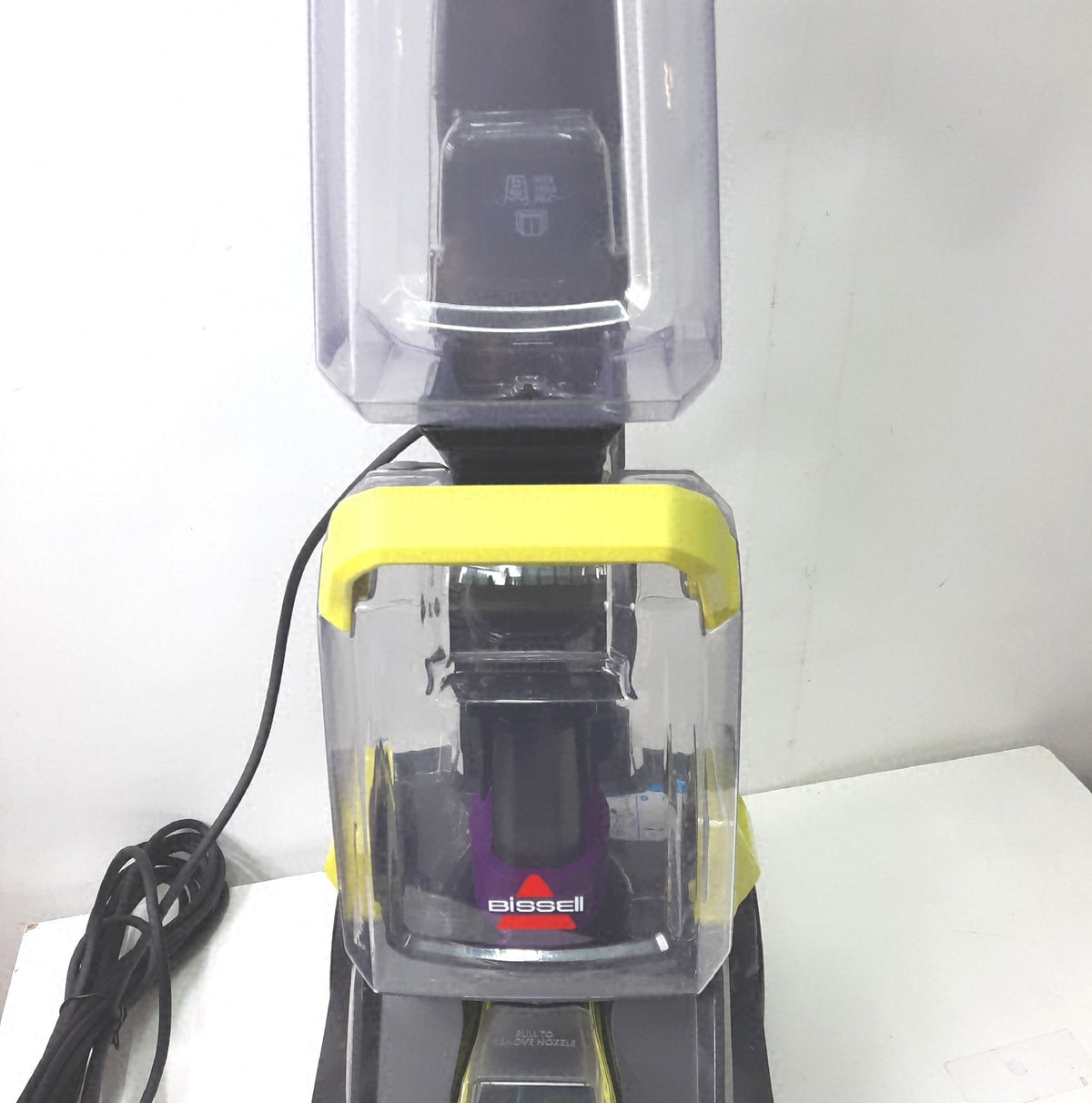 Bissell TurboClean 2987 PowerBrush Teppichreiniger 120V nicht fuers deutsches Netz geeignet