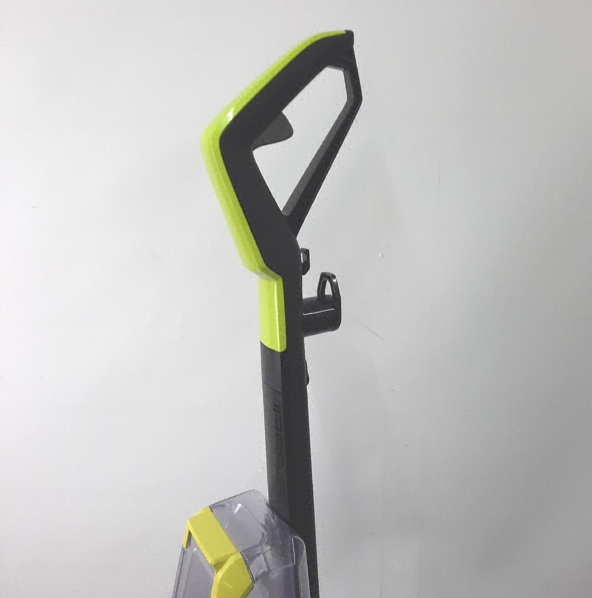 Bissell TurboClean 2987 PowerBrush Teppichreiniger 120V nicht fuers deutsches Netz geeignet