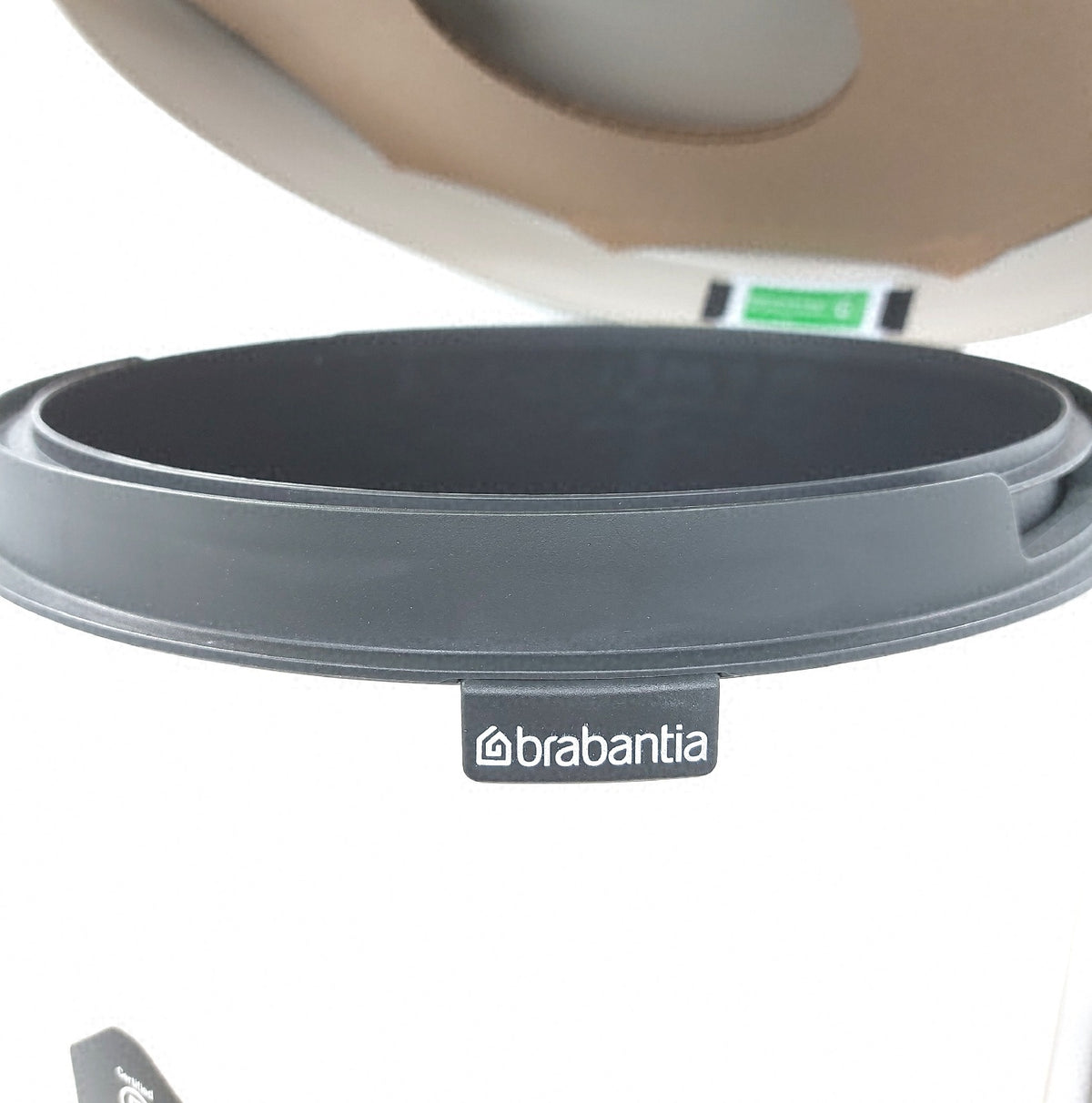 Brabantia NewIcon Treteimer 30L großer Abfalleimer Küche Softclose Deckel leichte Dellen