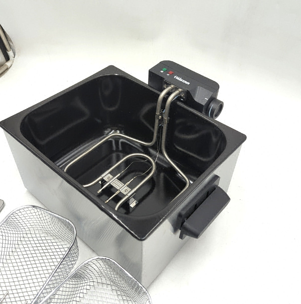 Tristar Edelstahl Fritteuse 5 Liter Fassungsvermögen 3000 Watt Herausnehmbarer Korb
