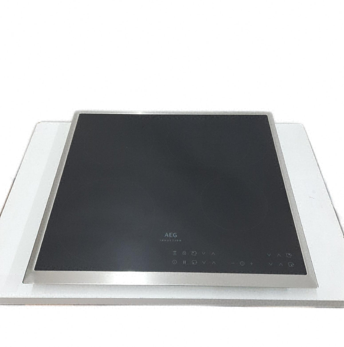 AEG IKB6431AXB Kochfeld Autark Induktion Hob2Hood 60 cm Edelstahlrahmen Ecken leicht verbogen