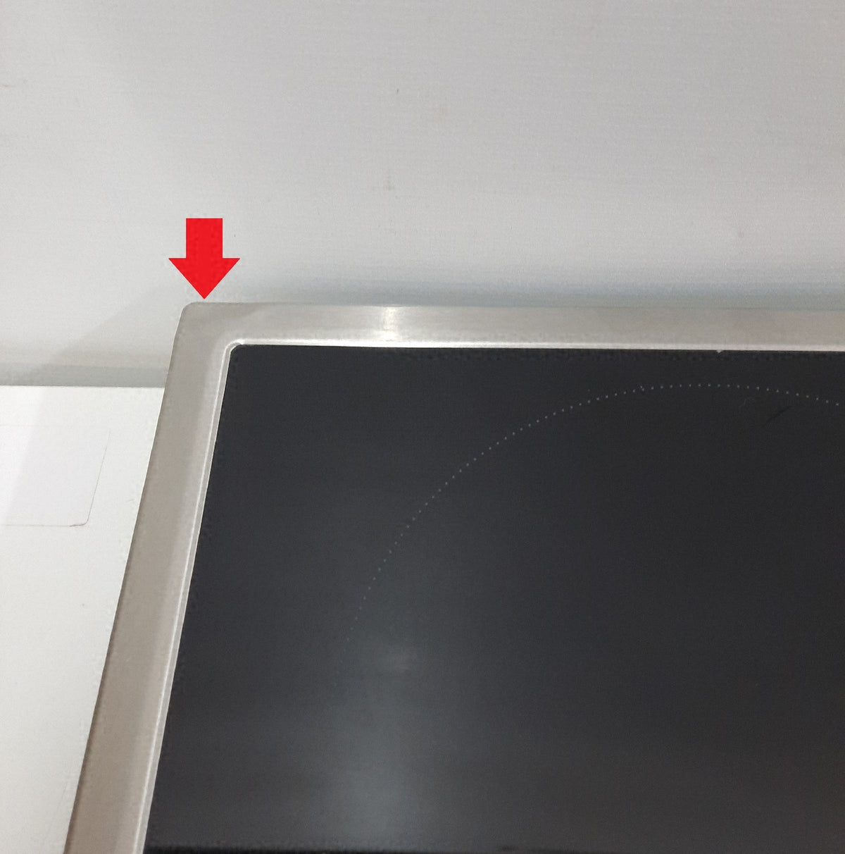AEG IKB6431AXB Kochfeld Autark Induktion Hob2Hood 60 cm Edelstahlrahmen Ecken leicht verbogen