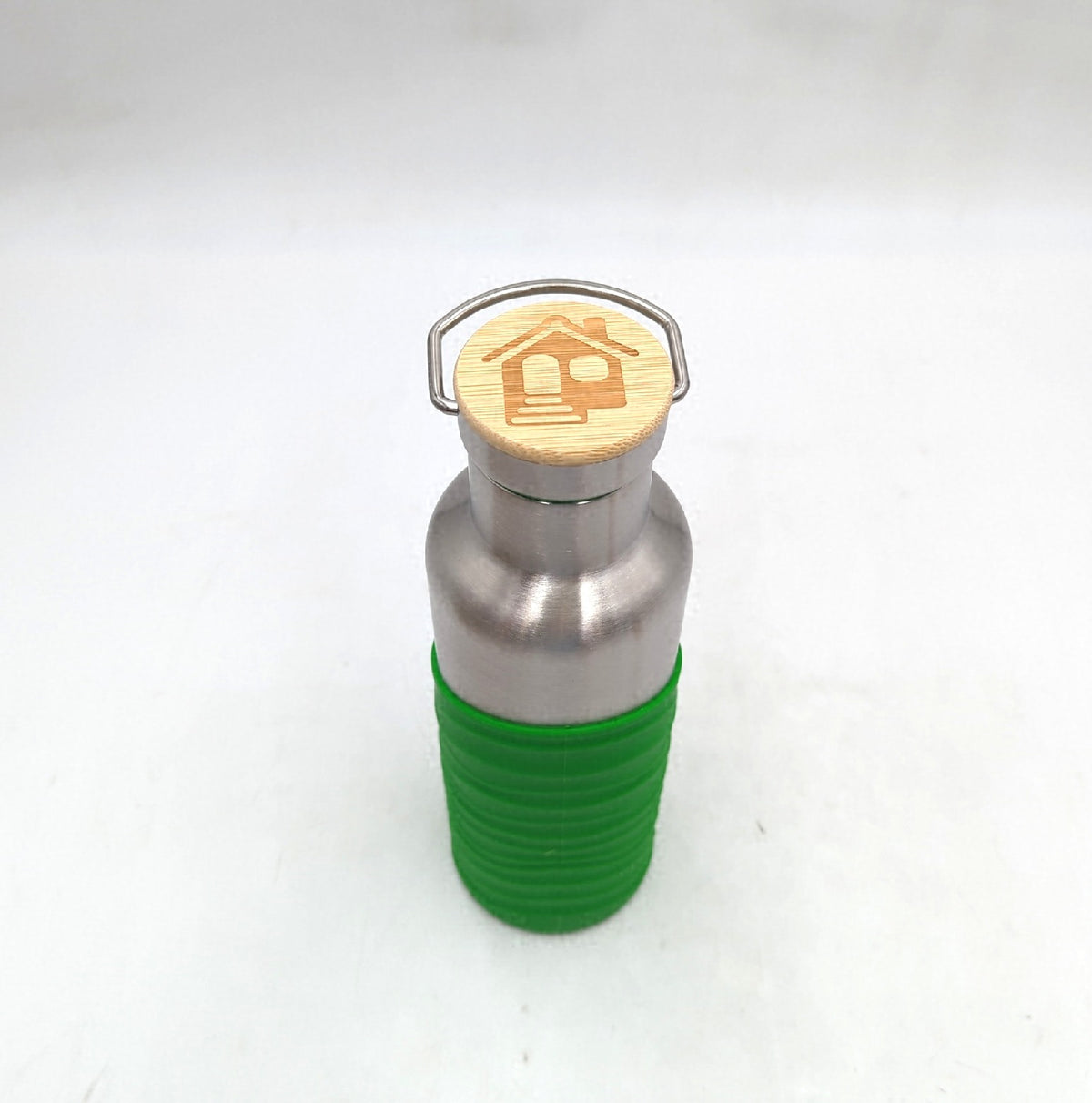Blockhütte khütte Wasserflasche Edelstahl 750 ml mit Silikonhülle Trinkflasche dicht robust