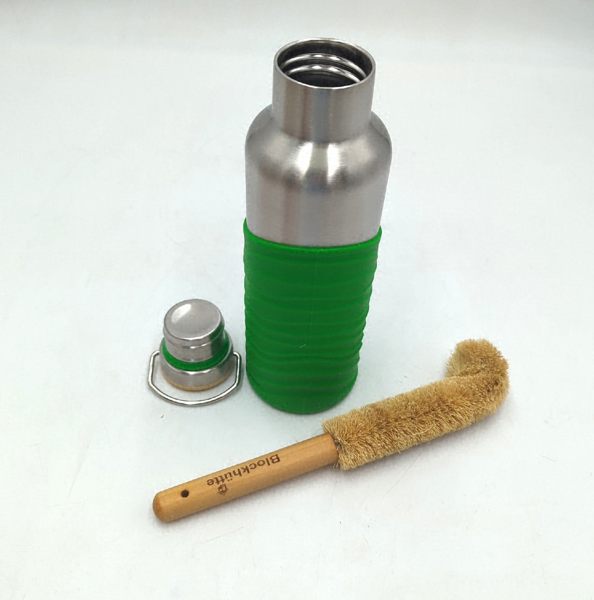 Blockhütte khütte Wasserflasche Edelstahl 750 ml mit Silikonhülle Trinkflasche dicht robust