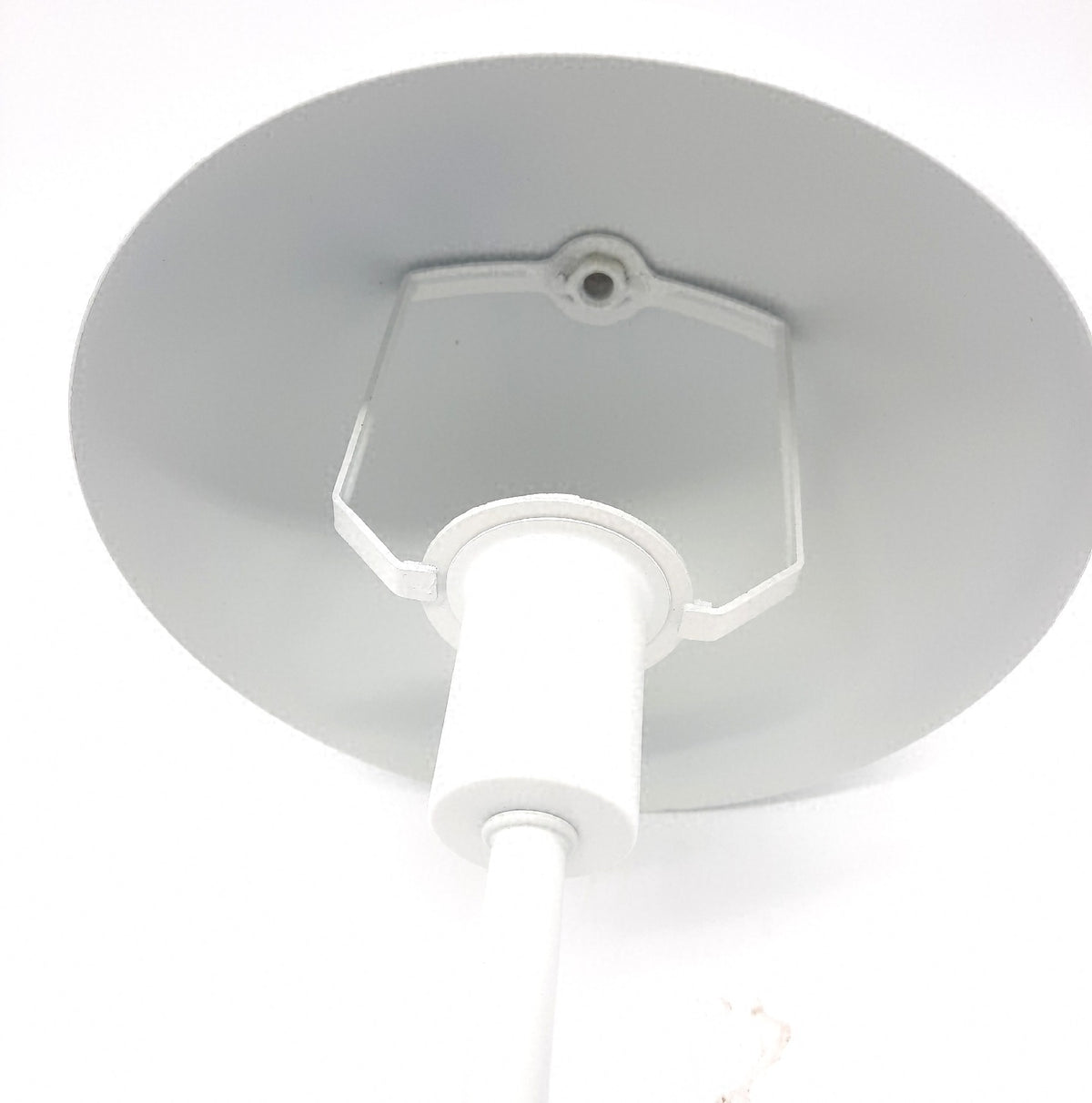 Briloner Nachttischlampe Tischlampe mit E14 Fassung und Kabelschalter Tischleuchte