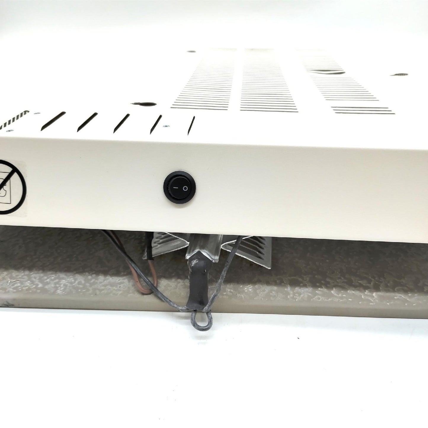 Emerio Speicherstein energiespar Heizgerät, SH-122562, MADE IN EUROPE, perfekte Effizienz aus Infrarot/Konvektor/Heizlüfter, IP24, Asturian Marblestone Design, Wandmontage, 2000 Watt