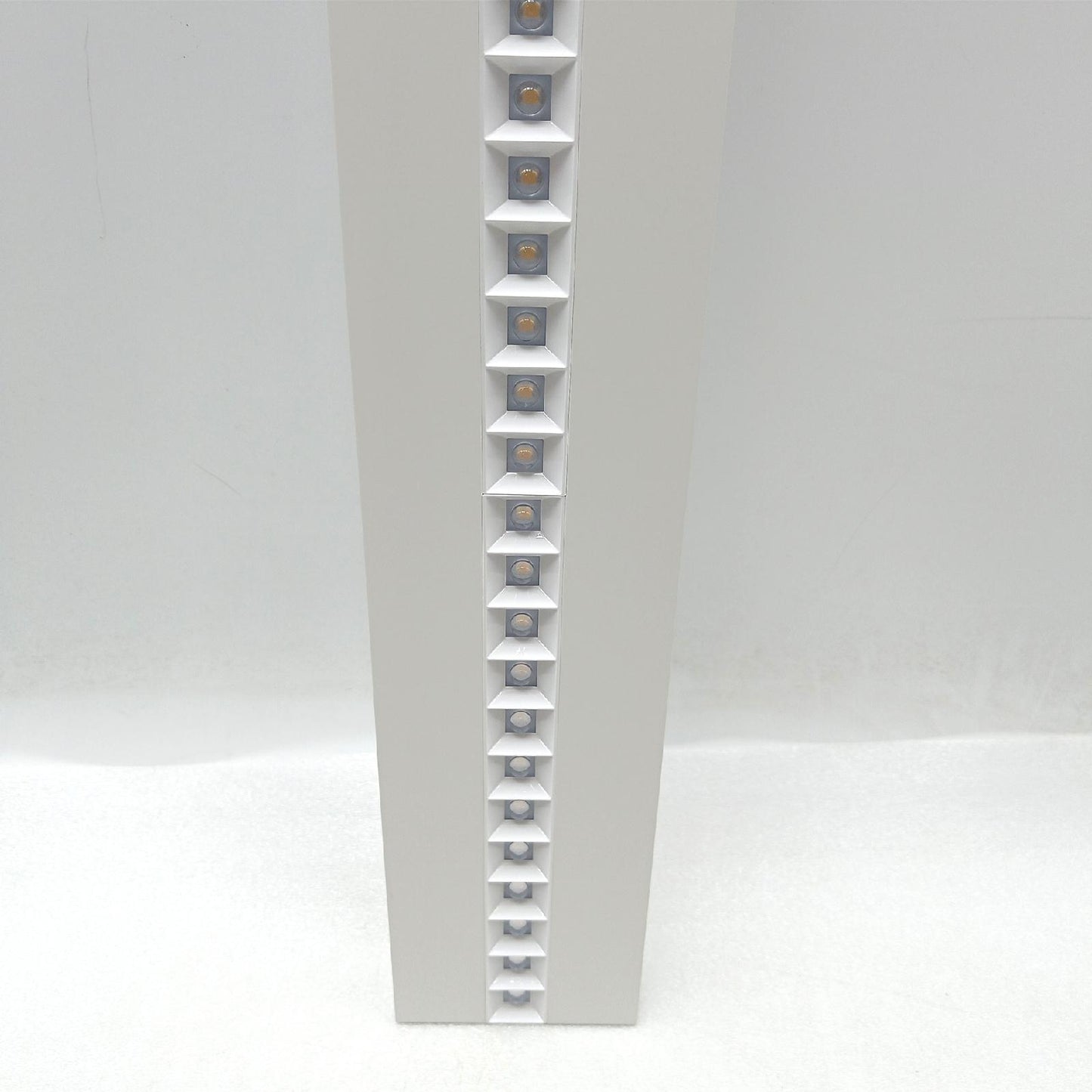 LEDVANCE Anbauleuchte Beleuchtung LINEAR INDIVILED DIRECT Licht für Innenräume langleb
