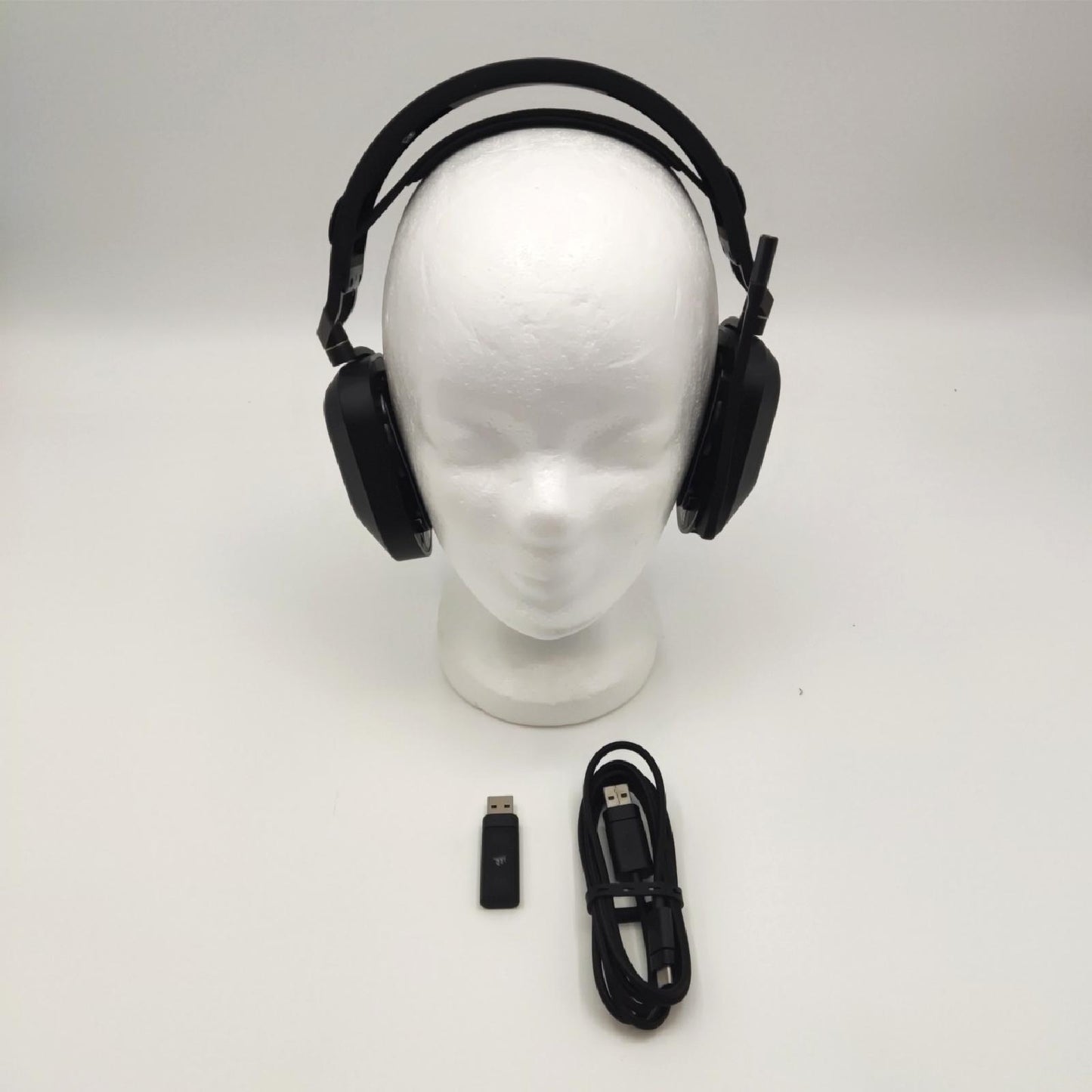 Corsair HS80 RGB Wireless Gaming Headset Carbon ohne Ohrpolster