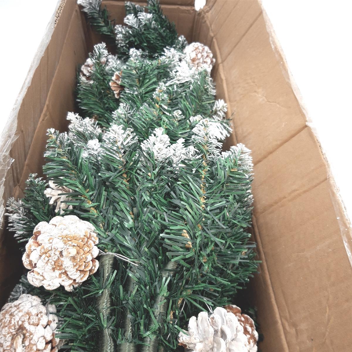 GIGALUMI Künstlicher Weihnachtsbaum mit Schnee-Effekt 150cm 760 Spitzen Tannenbaum mit beschneiten Ästen und Tannenzapfen inkl. Metallständer