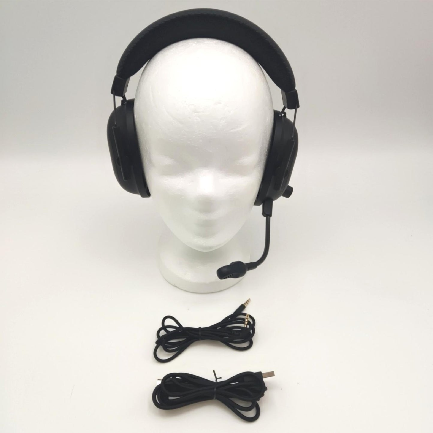 Razer BlackShark V2 Pro Kabelloses Gaming Headset ohne Ohrpolster Dongle