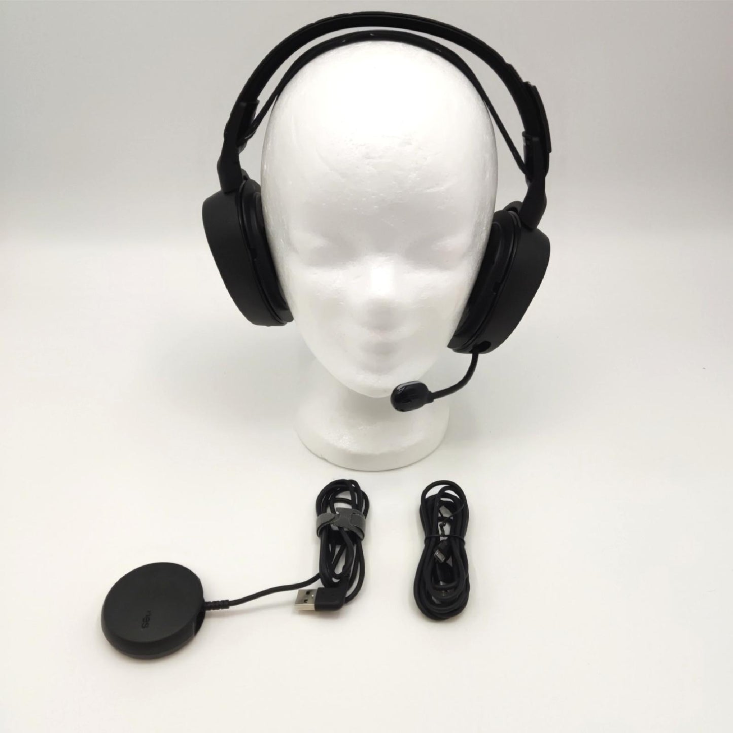 SteelSeries Arctis 9 Dual Kabelloses Gaming Headset Gebrauchsspuren Ohne Ohrpol