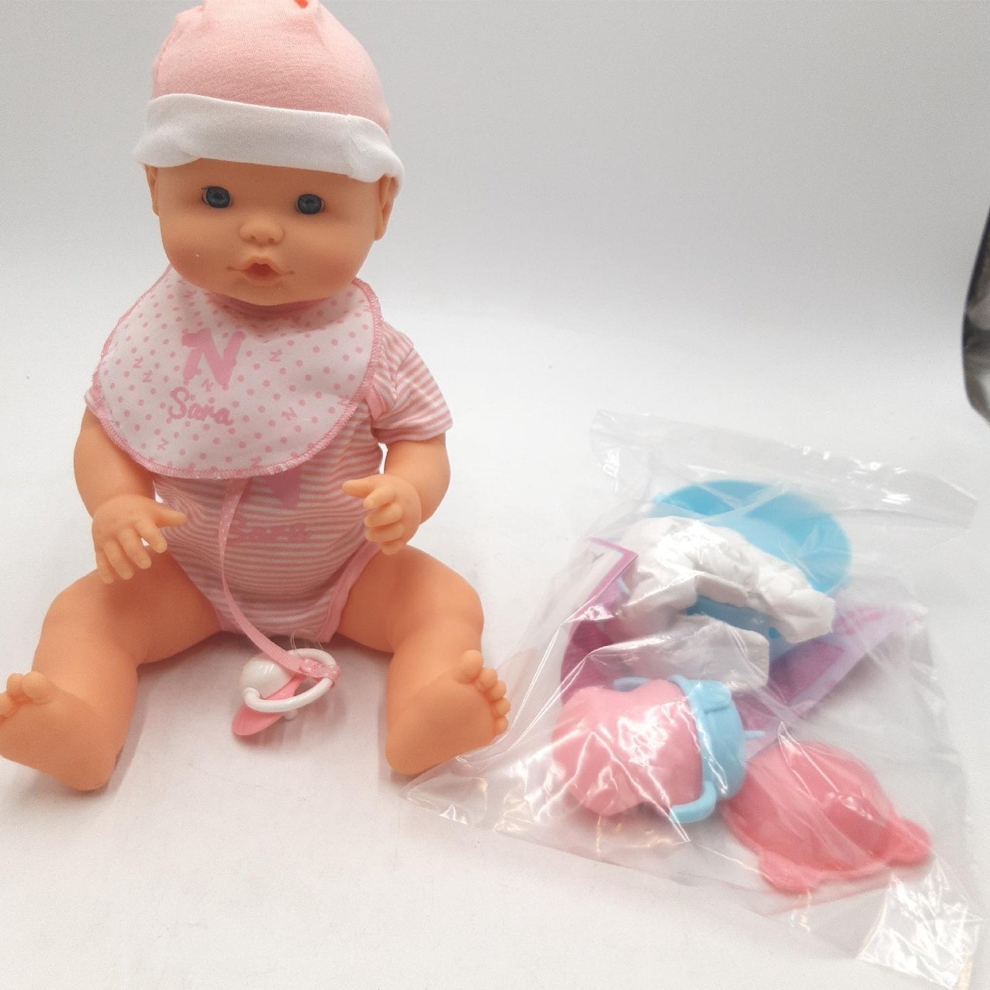 Sara interaktive Spielpuppe Zubehör Puppenzubehör Mädchen Nenuco;