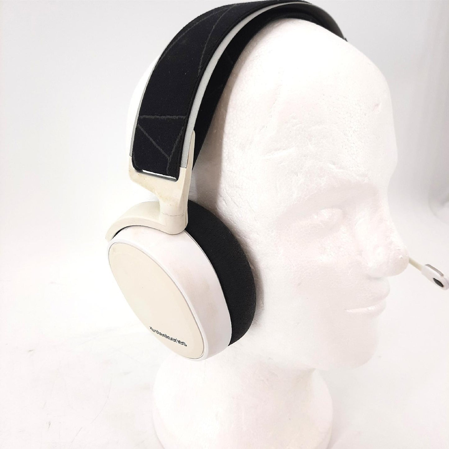 SteelSeries Arctis 7 Gaming Headset verlustfrei drahtlos USB Kabel fehlt stark