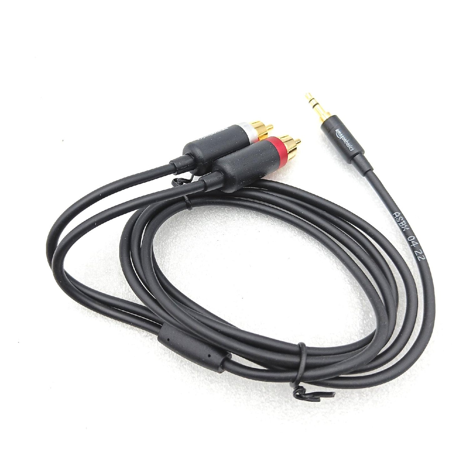 Amazon Basics Audiokabel Kabel Zubehör 3.5 Aux auf 2 RCA Adapter schwarz vergold