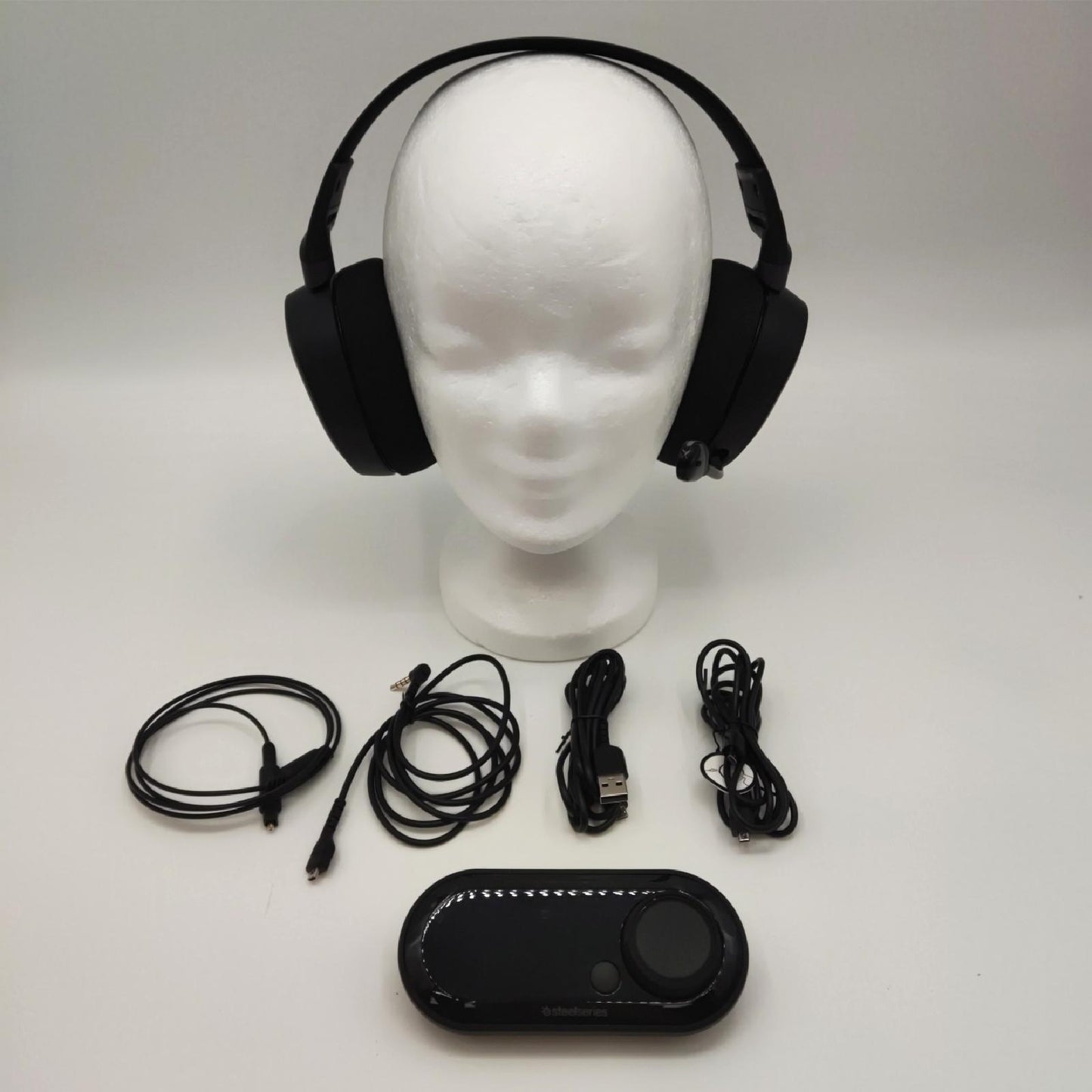 SteelSeries Arctis Pro High Fidelity Gaming Headset Gebrauchsspuren ohne Verstellband