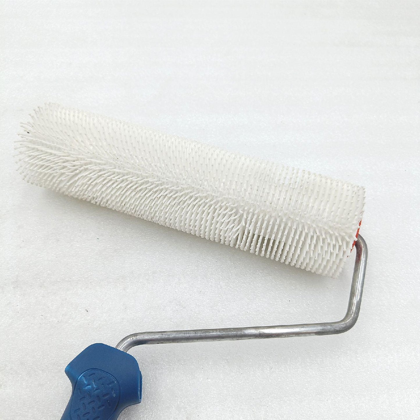 Nespoli Anti-Blasen-Roller, 25 cm, ideal zum Entfernen von Blasen in Bodenanwendungen, mit runden Plektren, Propylengriff