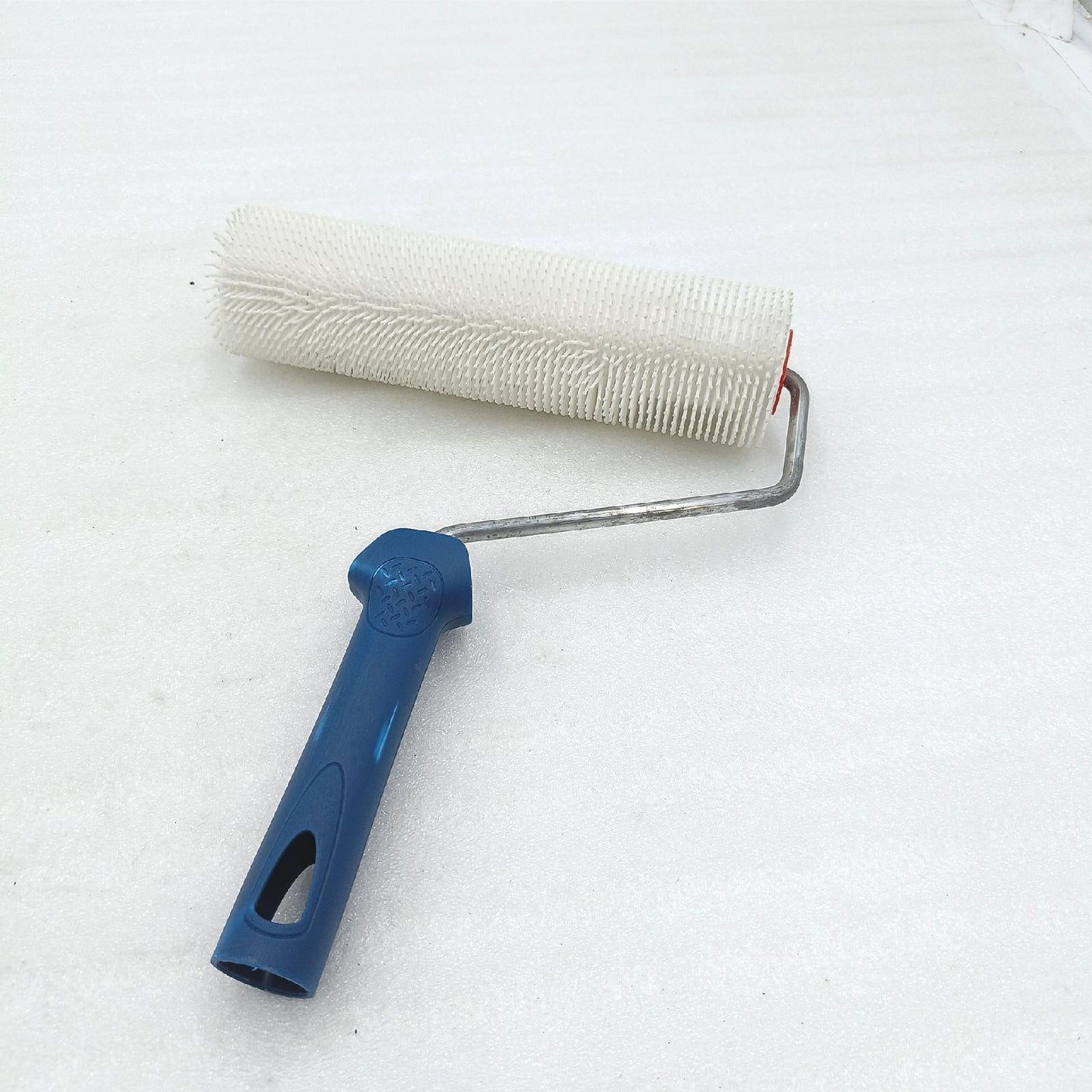 Nespoli Anti-Blasen-Roller, 25 cm, ideal zum Entfernen von Blasen in Bodenanwendungen, mit runden Plektren, Propylengriff