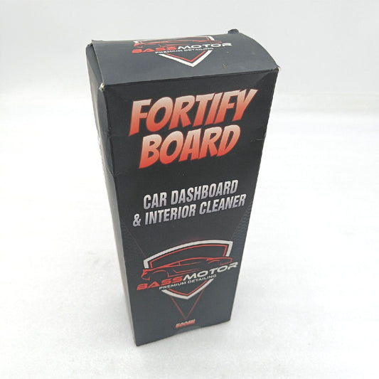 BassMotor Innenraumreiniger für Armaturenbrett & Kunststoffe im Auto, Spezial Anti-Staub, Natürliches Finish, Reinigt ohne Glanz, Frischer Duft für Innenraum - Fortify Board 500ml + Mikrofasertuch.