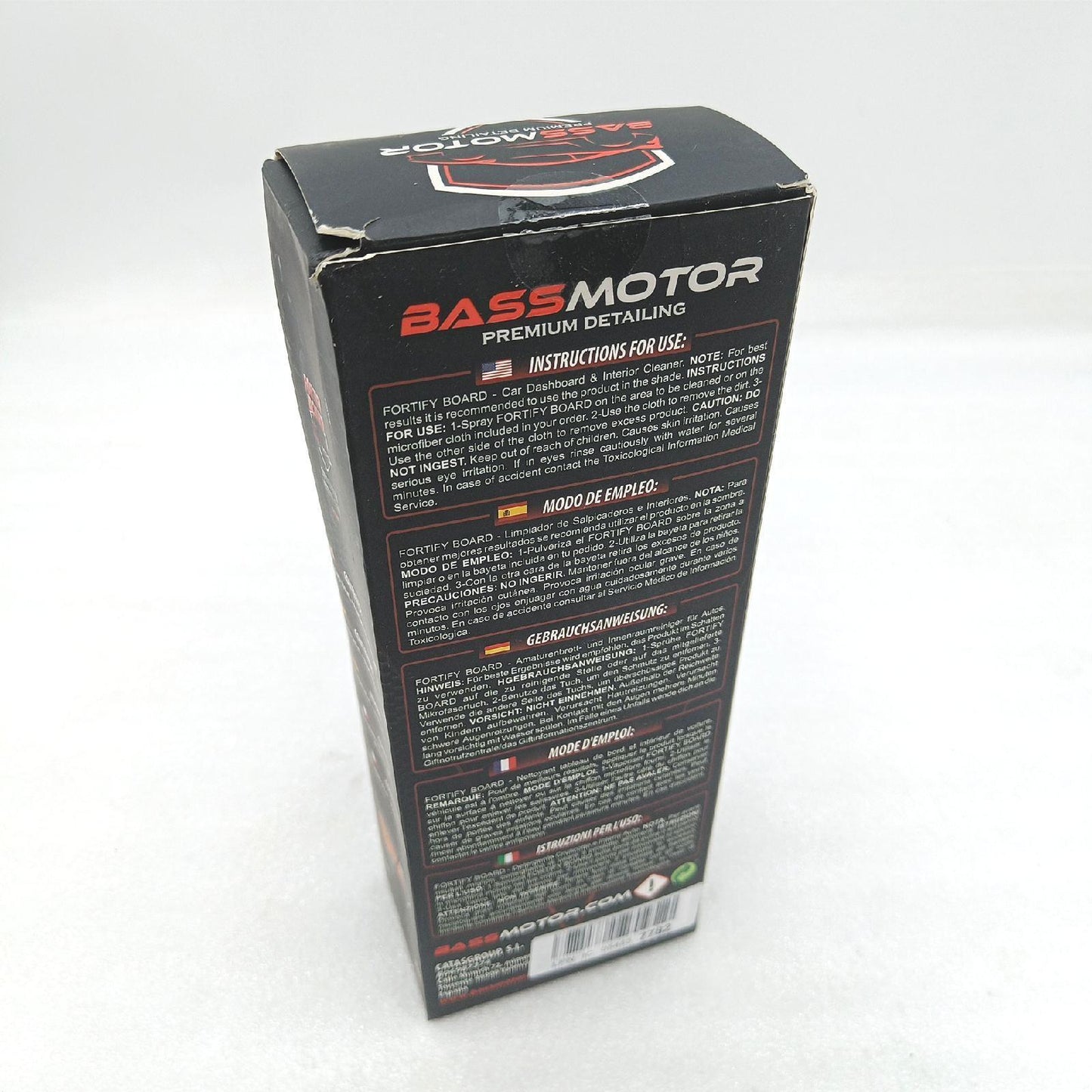 BassMotor Innenraumreiniger für Armaturenbrett & Kunststoffe im Auto, Spezial Anti-Staub, Natürliches Finish, Reinigt ohne Glanz, Frischer Duft für Innenraum - Fortify Board 500ml + Mikrofasertuch.