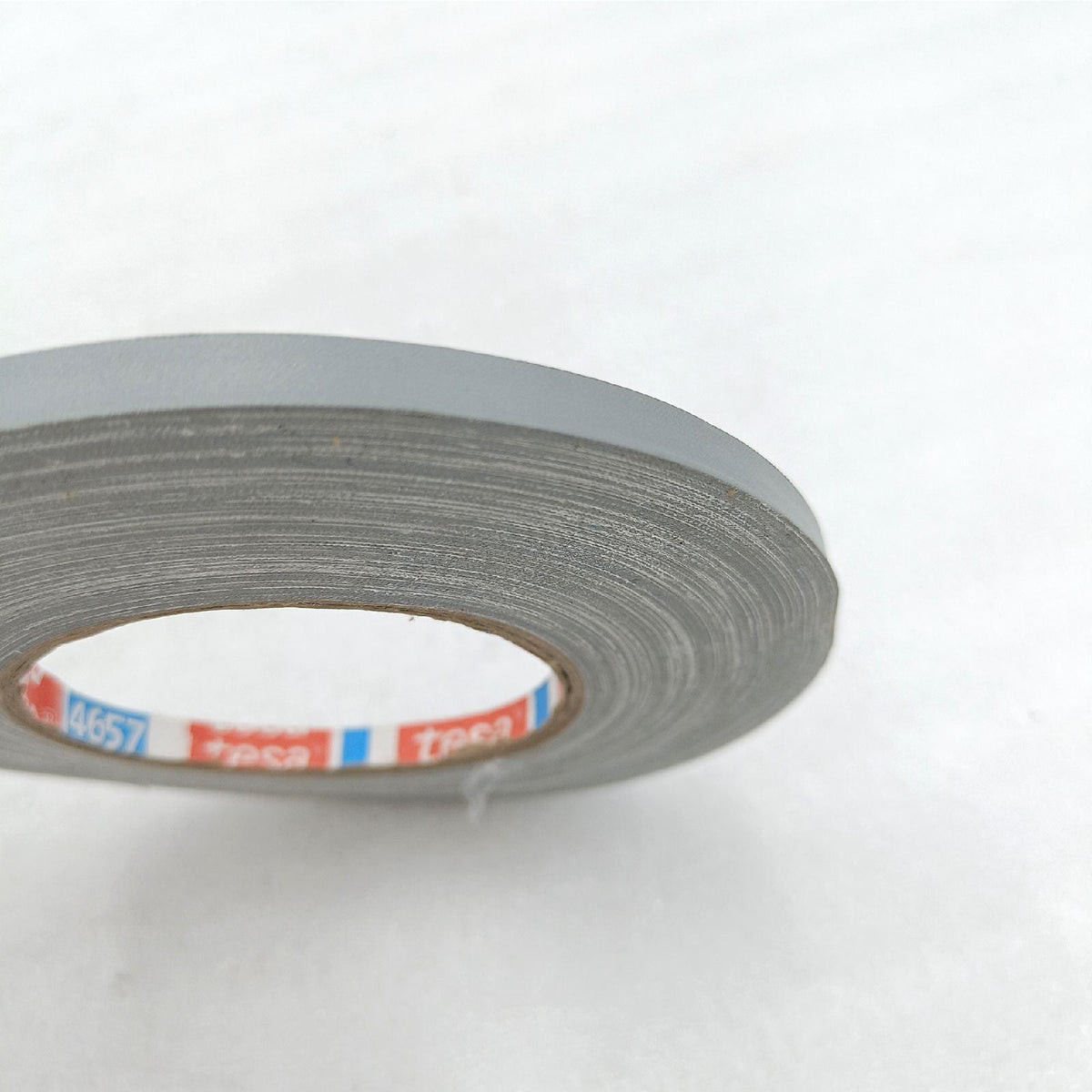 Tesa T4657650 Klebeband 4657  50 m x 6 mm  Grau