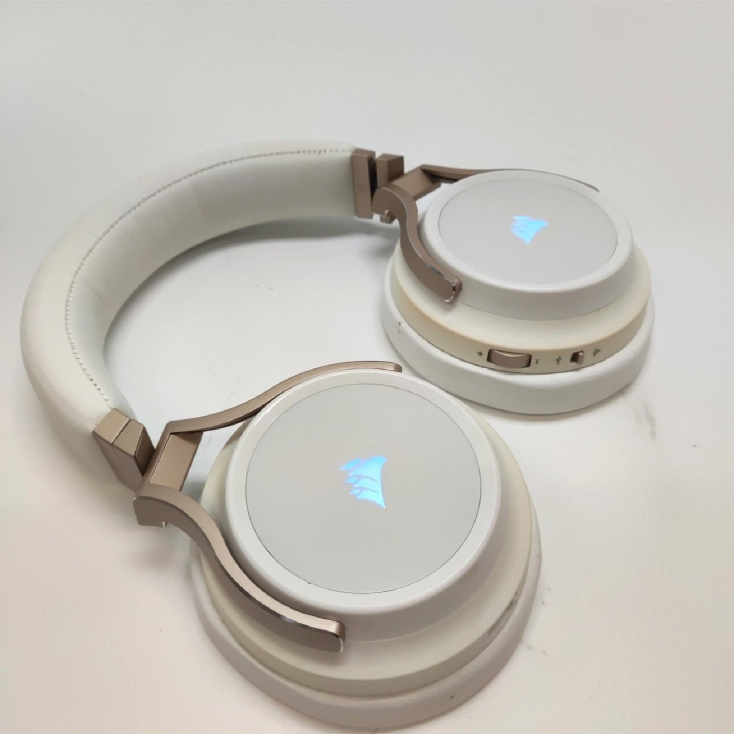 CORSAIR VIRTUOSO RGB WIRELESS High Fidelity Gaming Headset   7.1 Surrou - Defekt