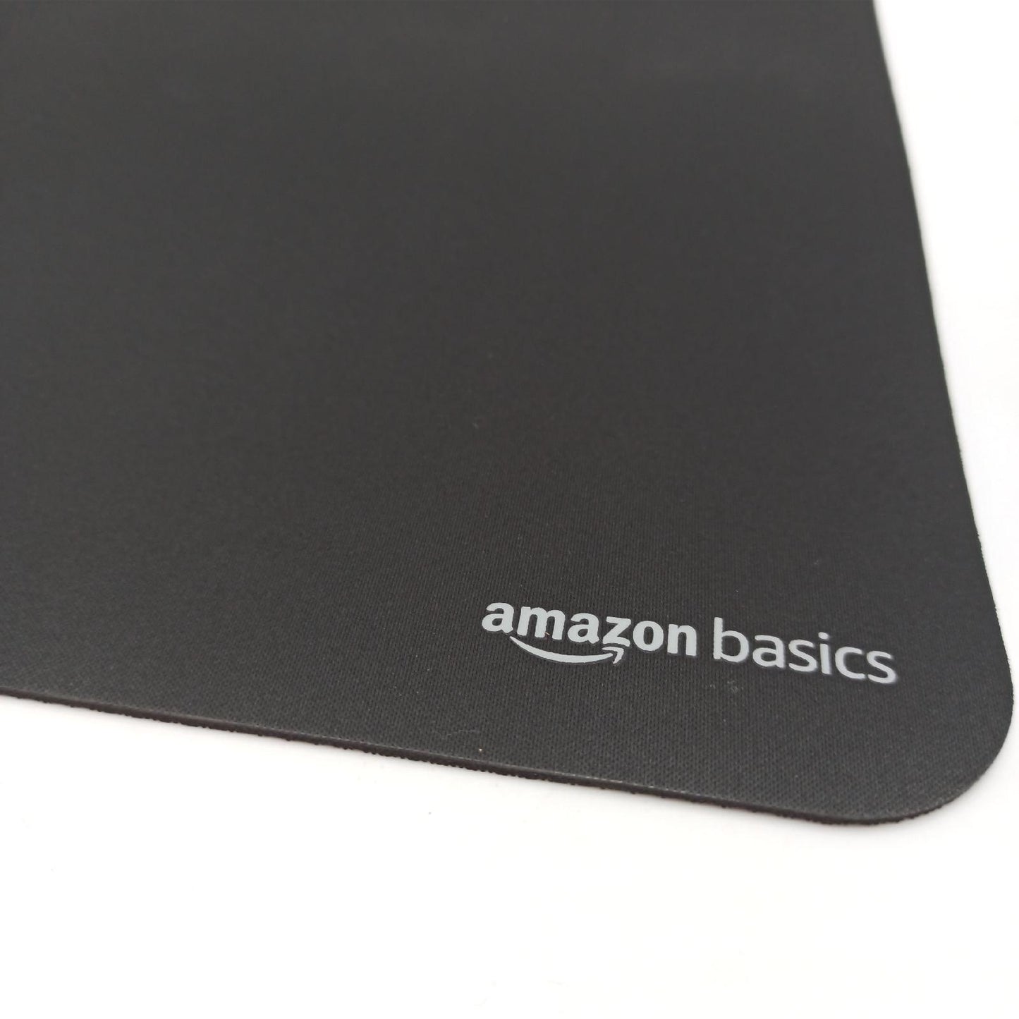 Amazon Basics Mauspad Gaming Zubehör XXL Rechteckig Schwarz Komfort groß für Spieler