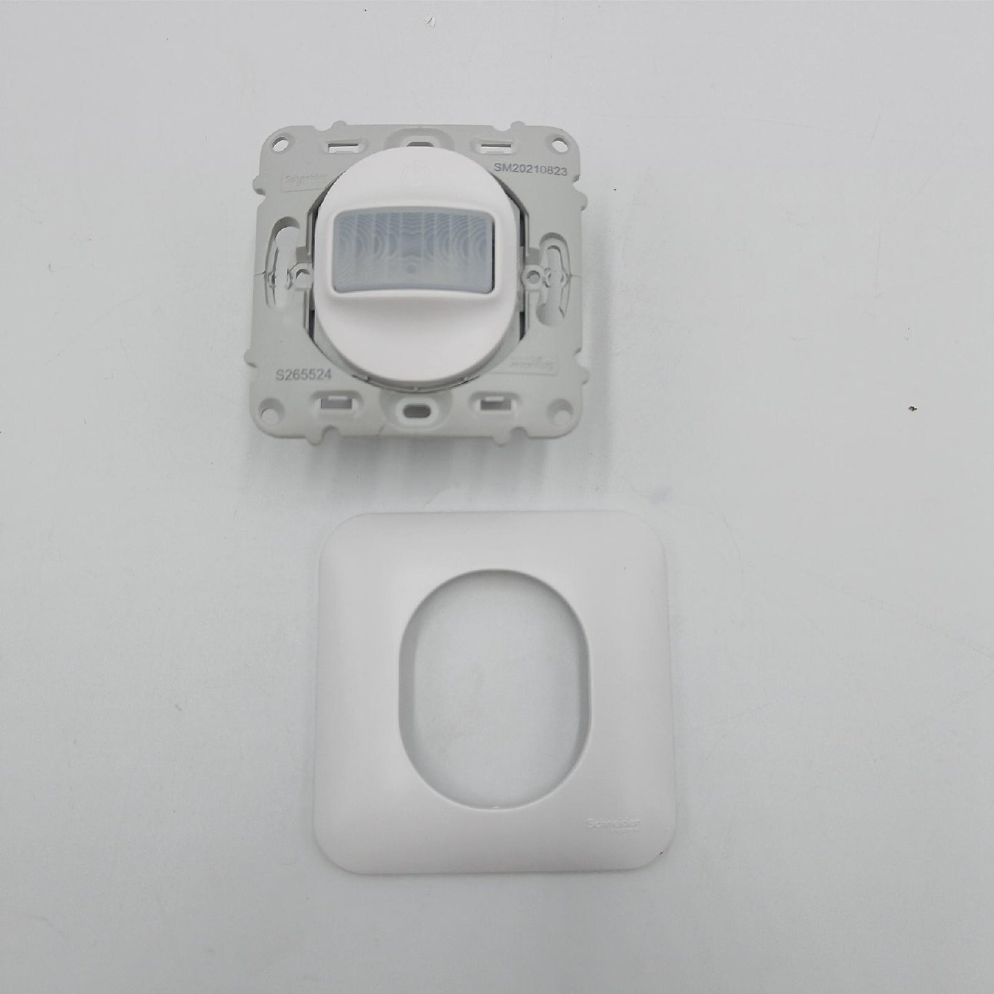 Schneider Electric Bewegungsmelder Elektroinstallation Ovalis SC5S265524 Energieeffizient