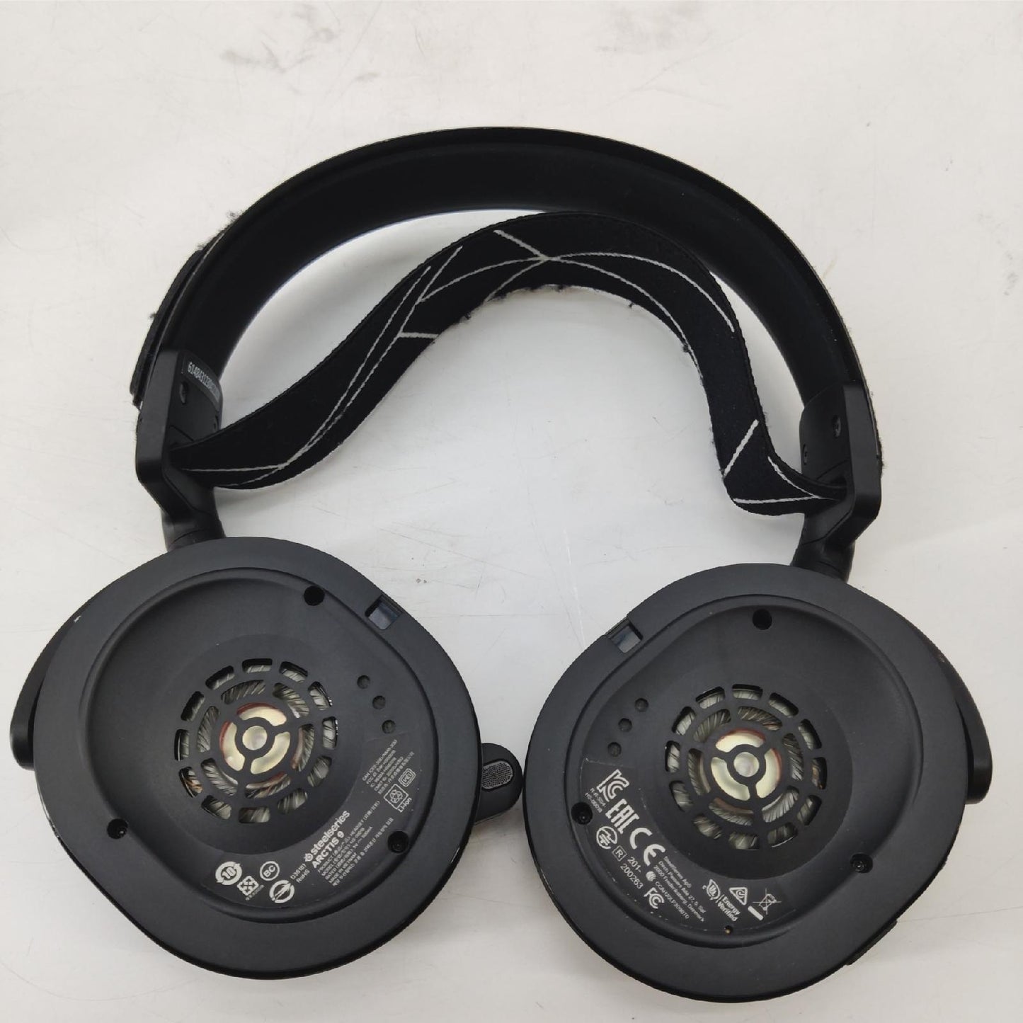 SteelSeries Arctis 9 Dual Wireless Gaming Headset gebraucht ohne Ohrpolster Transmitter Lad