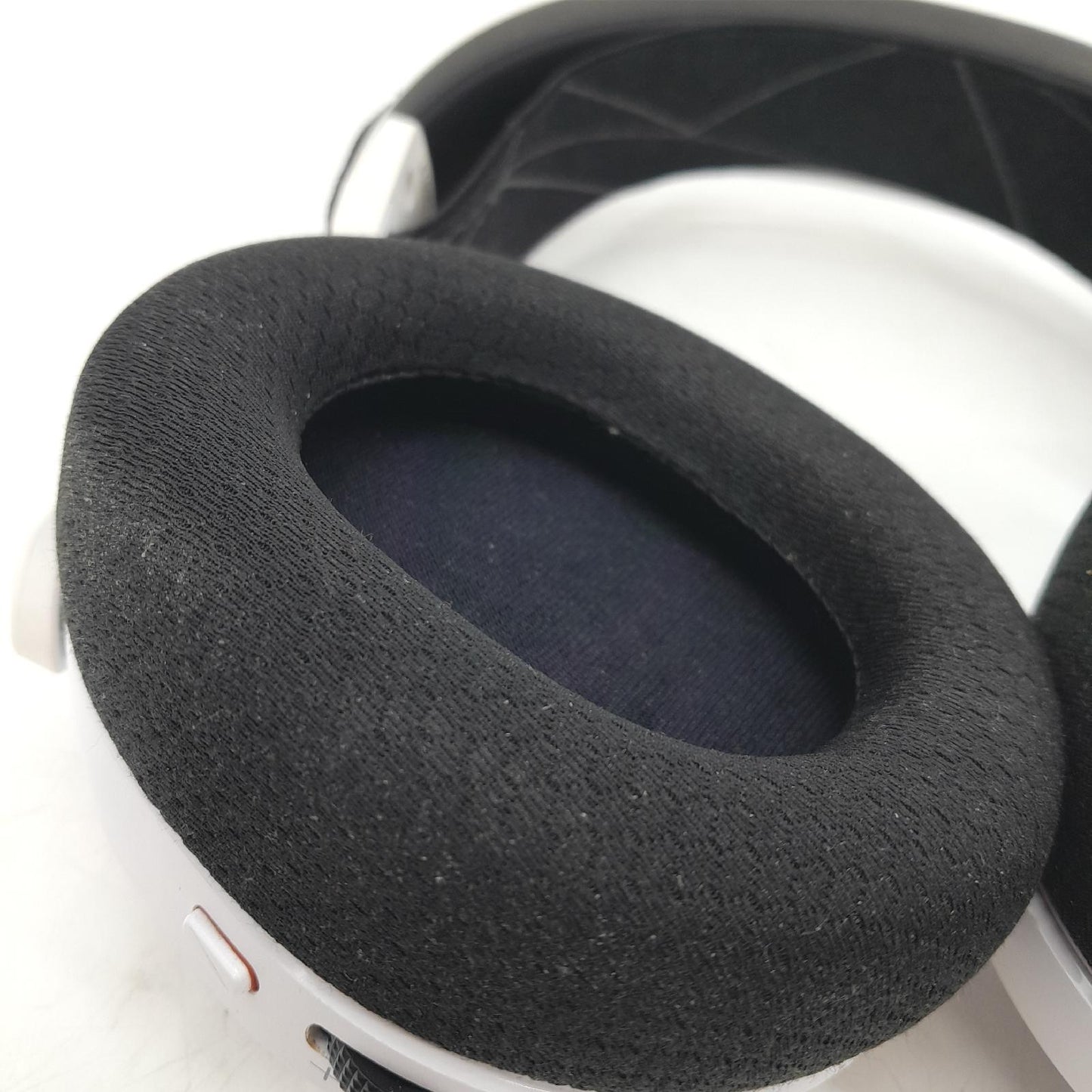 SteelSeries Arctis 7 Gaming Headset drahtlos DTS Headphone:X energiegeladen