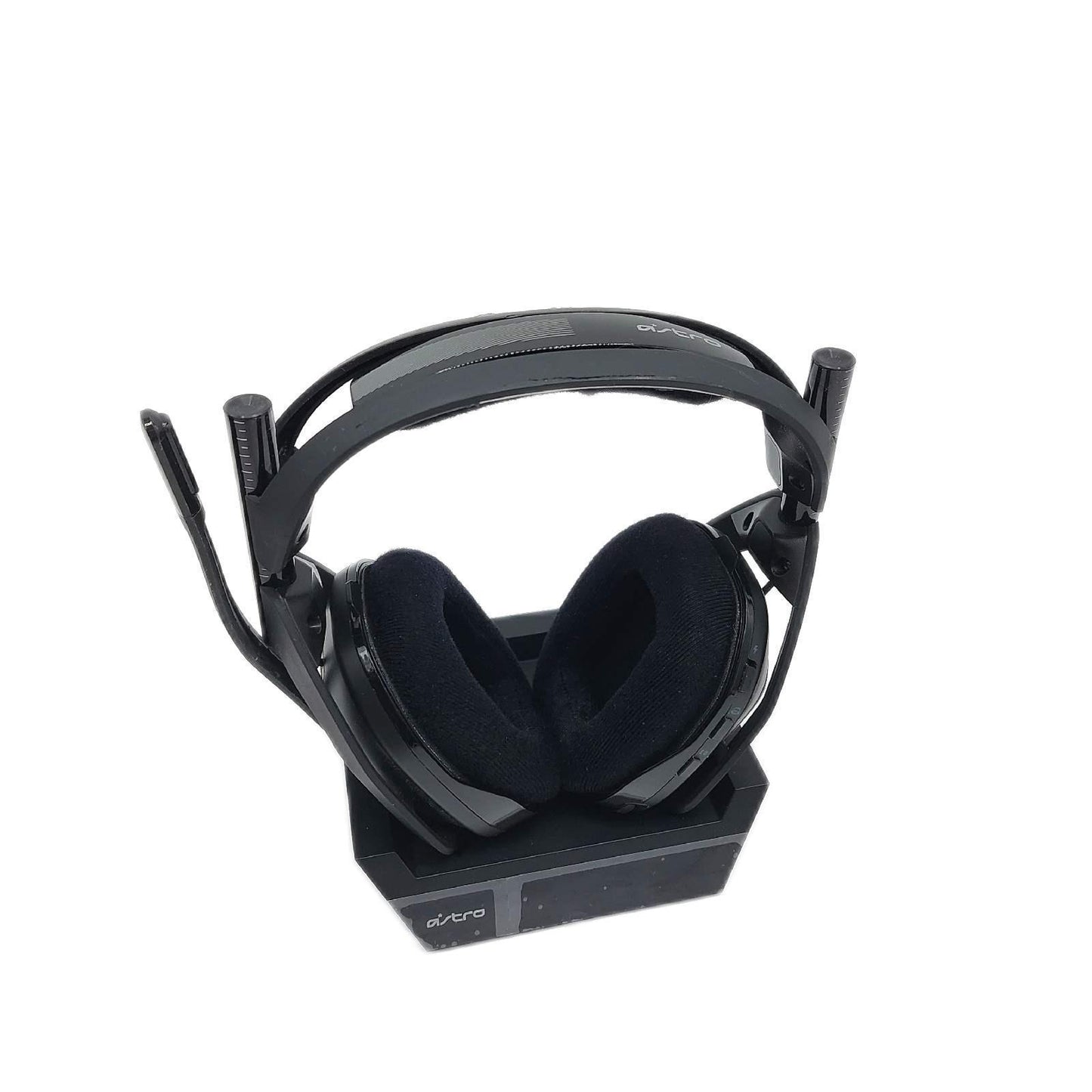 ASTRO A50 Wireless Gaming Headset Ladestation sichtbare Gebrauchsspuren