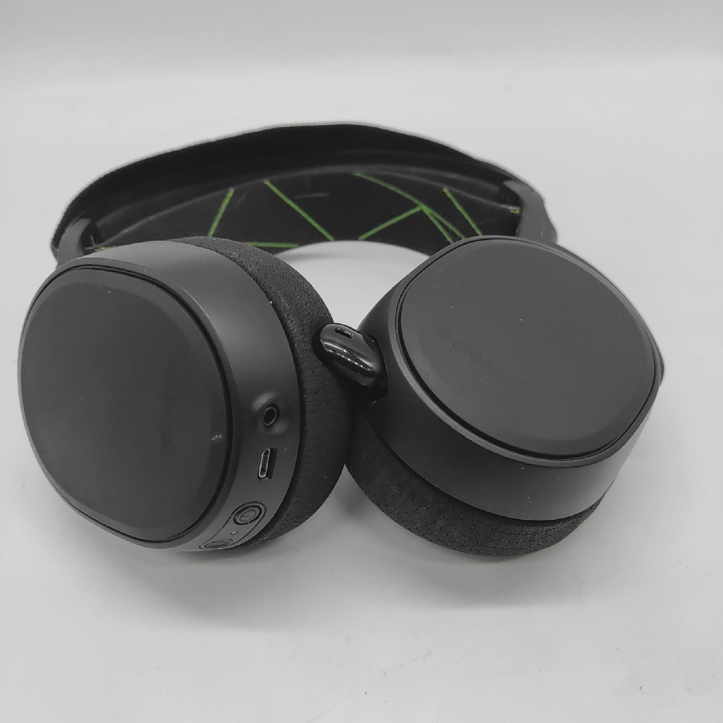 SteelSeries arctis 9x - Eingebaute Xbox-Wireless- und Bluetooth Konnekt - Defekt