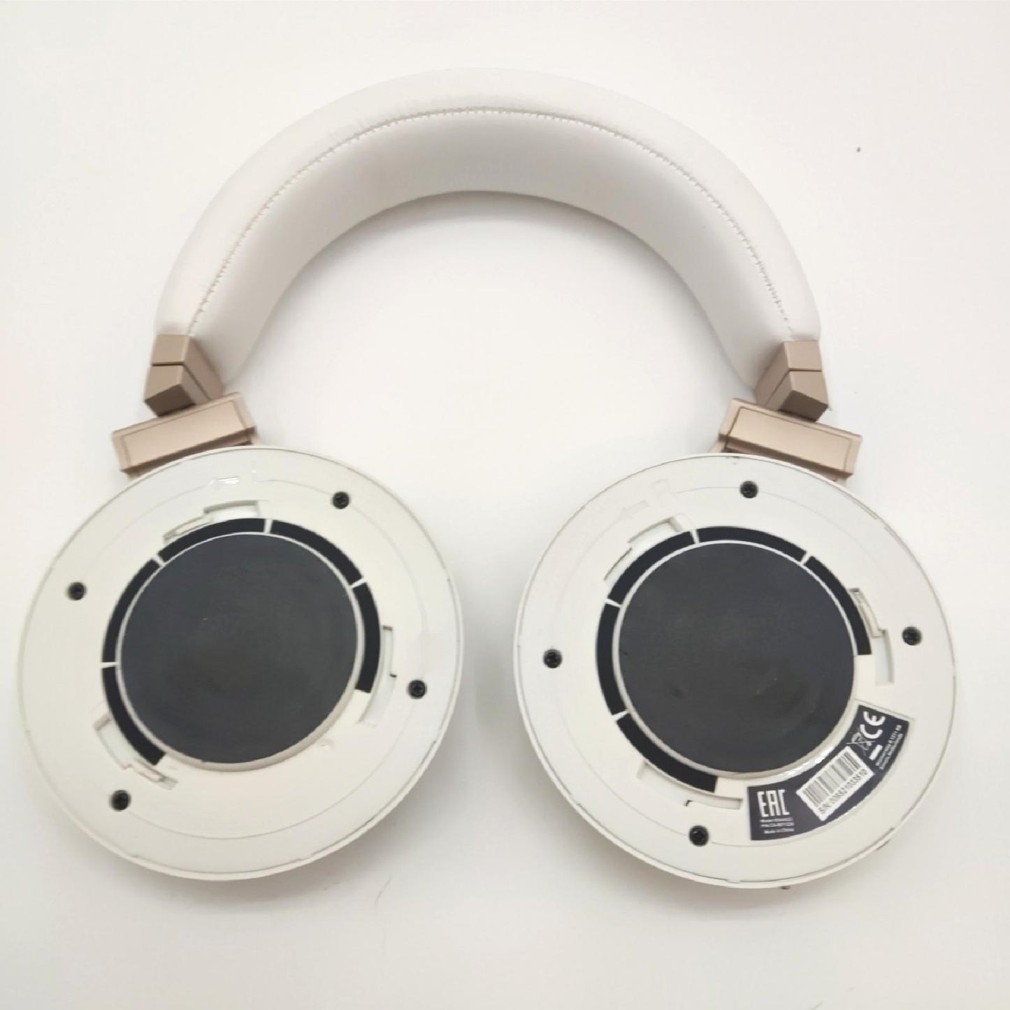 Corsair Virtuoso RGB Wireless HiFi Gaming Headset Perlmutt ohne Ohrpolster leichte Gebrauch