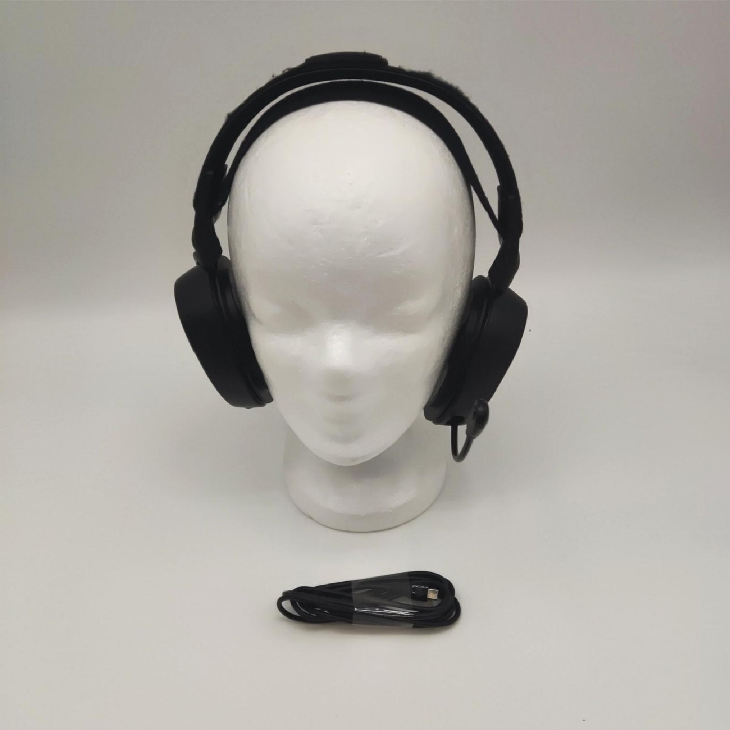 SteelSeries arctis 9x Eingebaute Xbox Wireless Bluetooth mit Gebrauchsspuren ohne Ohr