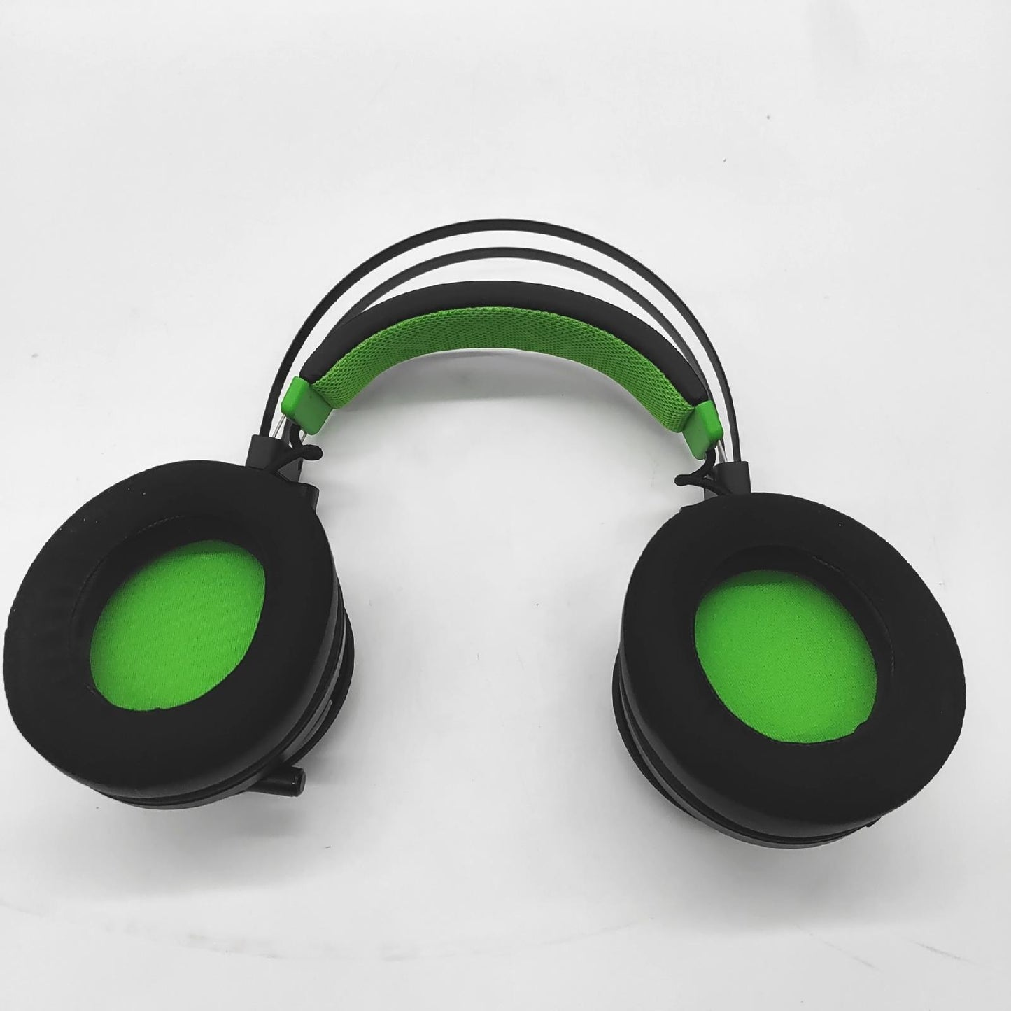 Razer Nari Ultimate for Xbox One kabellose Gaming HyperSense Kopfhörer- - Defekt