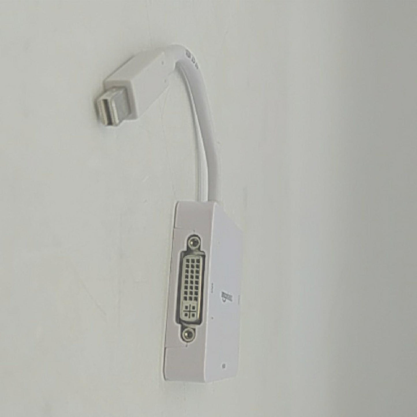 Amazon Basics Mini Displayport auf HDMI/DVI/VGA Adapter - Weiß